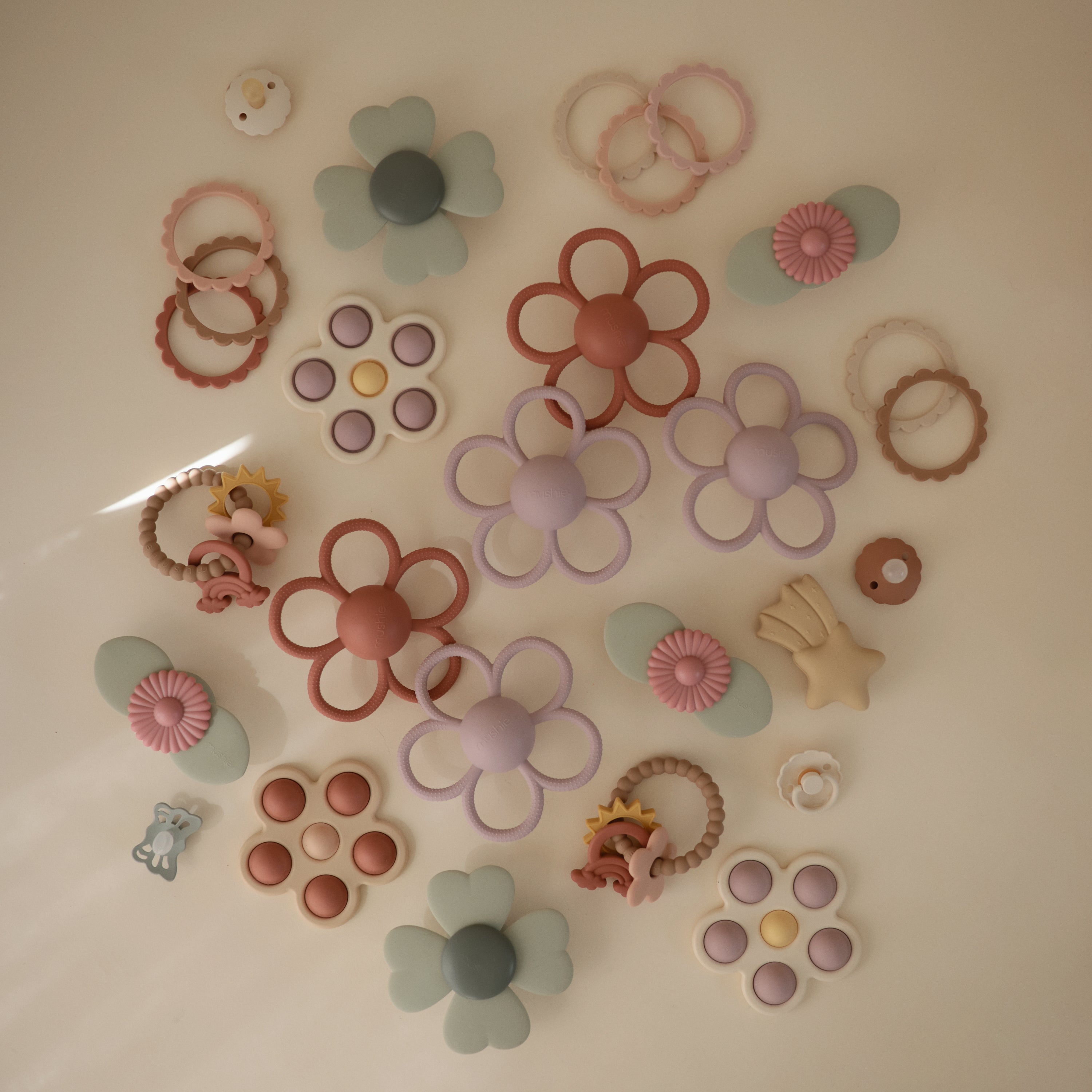 Daisy Rattle Teether {Drop Ship}