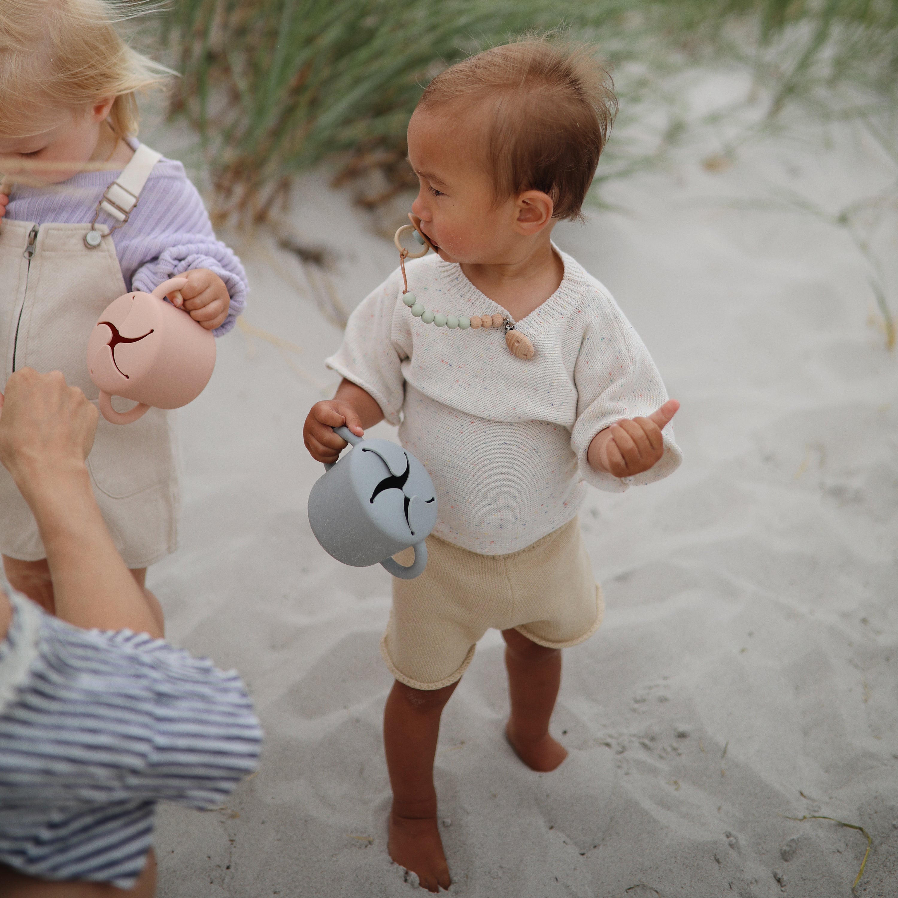 Silicone Pacifier Clip | Eva {Drop Ship}