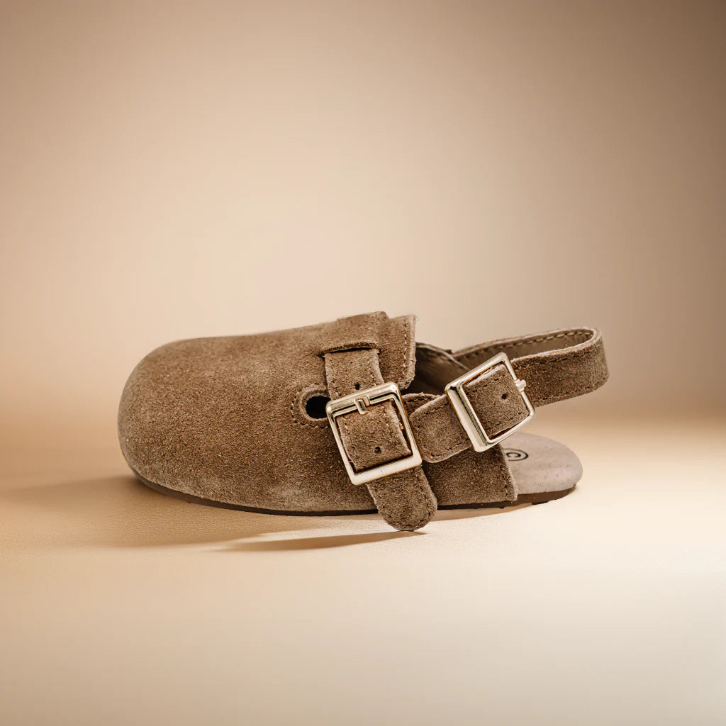 The Beck Sandal {DROP SHIP}