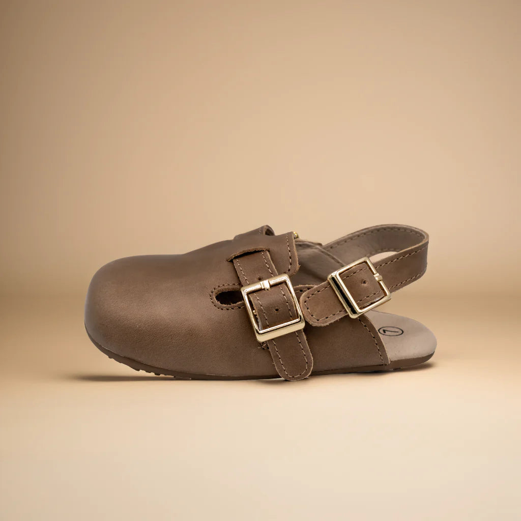 The Beck Sandal {DROP SHIP}