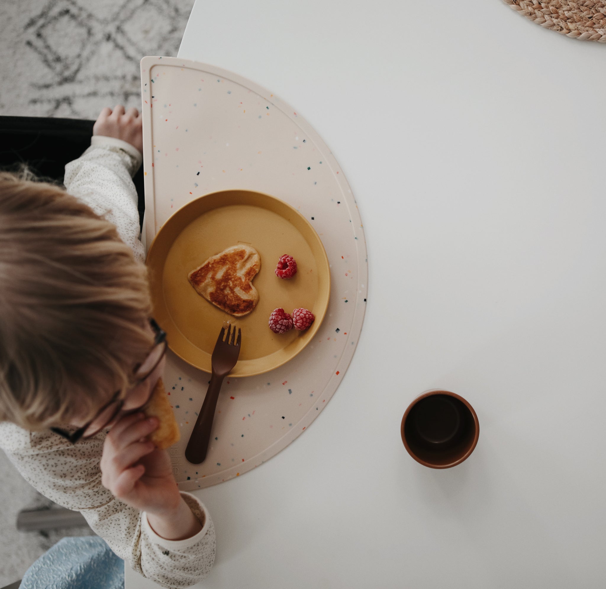 Round Dinnerware Plates {Drop Ship}