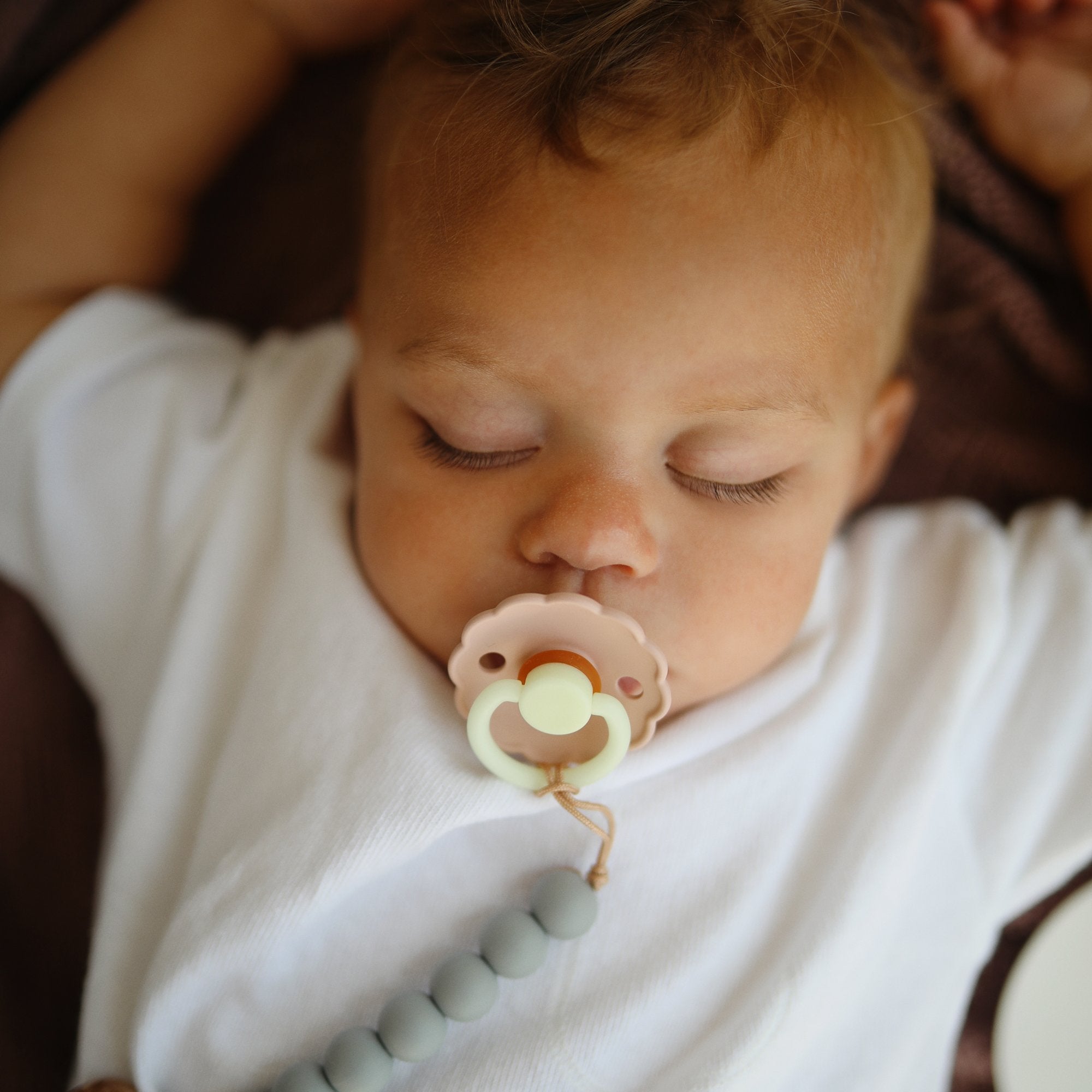 FRIGG Daisy Night Natural Rubber Pacifier 2-Pack {Drop Ship}