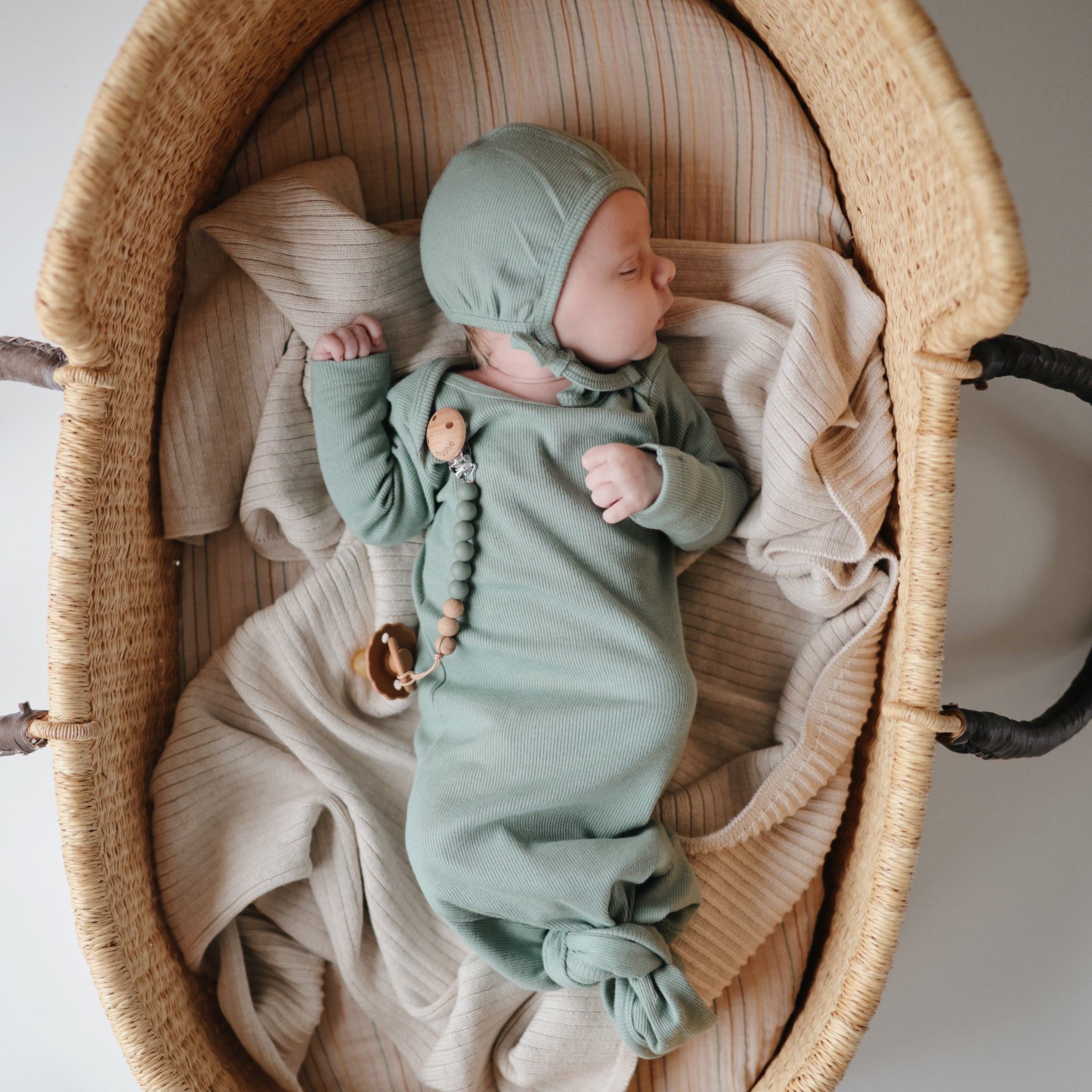 Ribbed Baby Bonnet {Drop Ship}