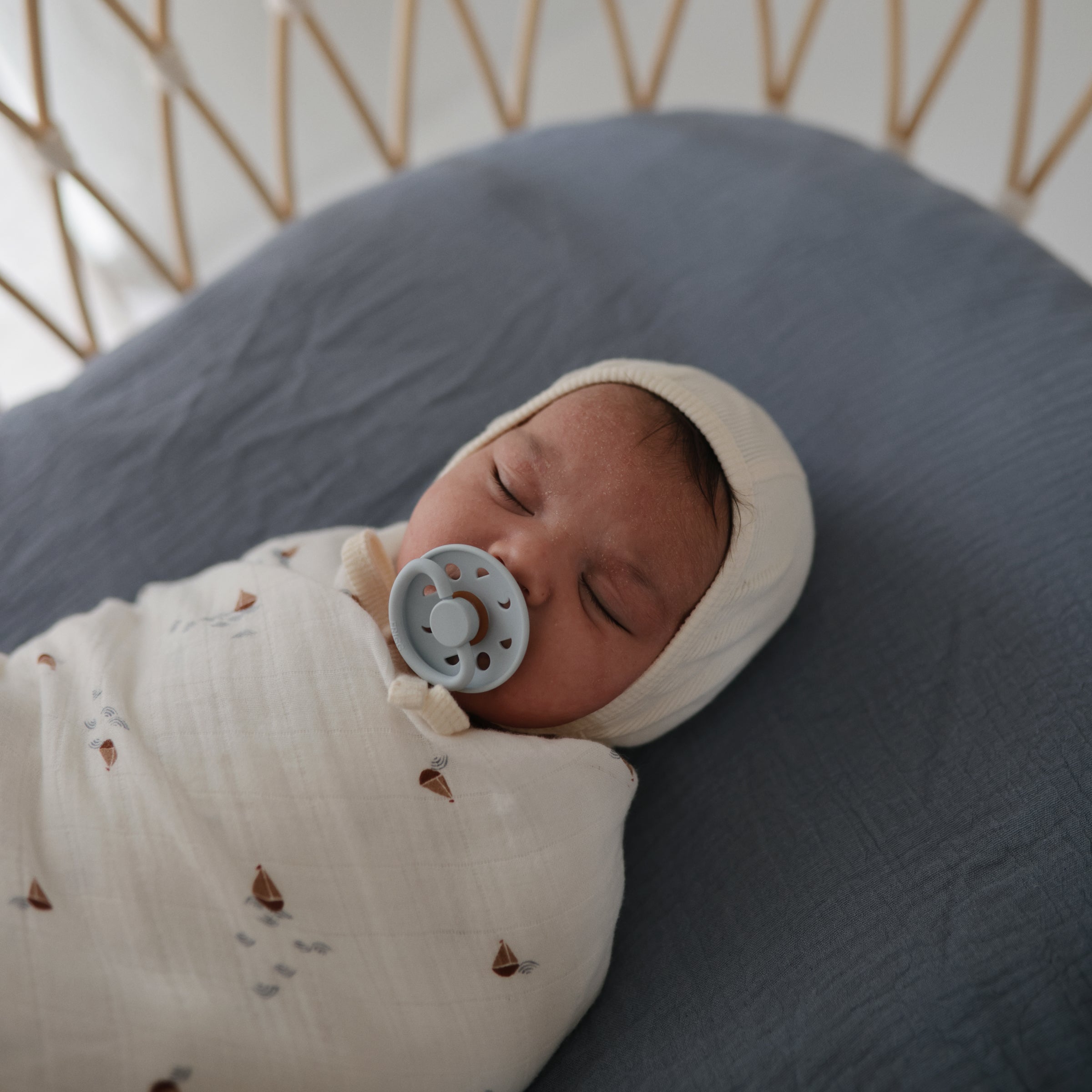 FRIGG Moon Natural Rubber Pacifier 2-Pack {Drop Ship}