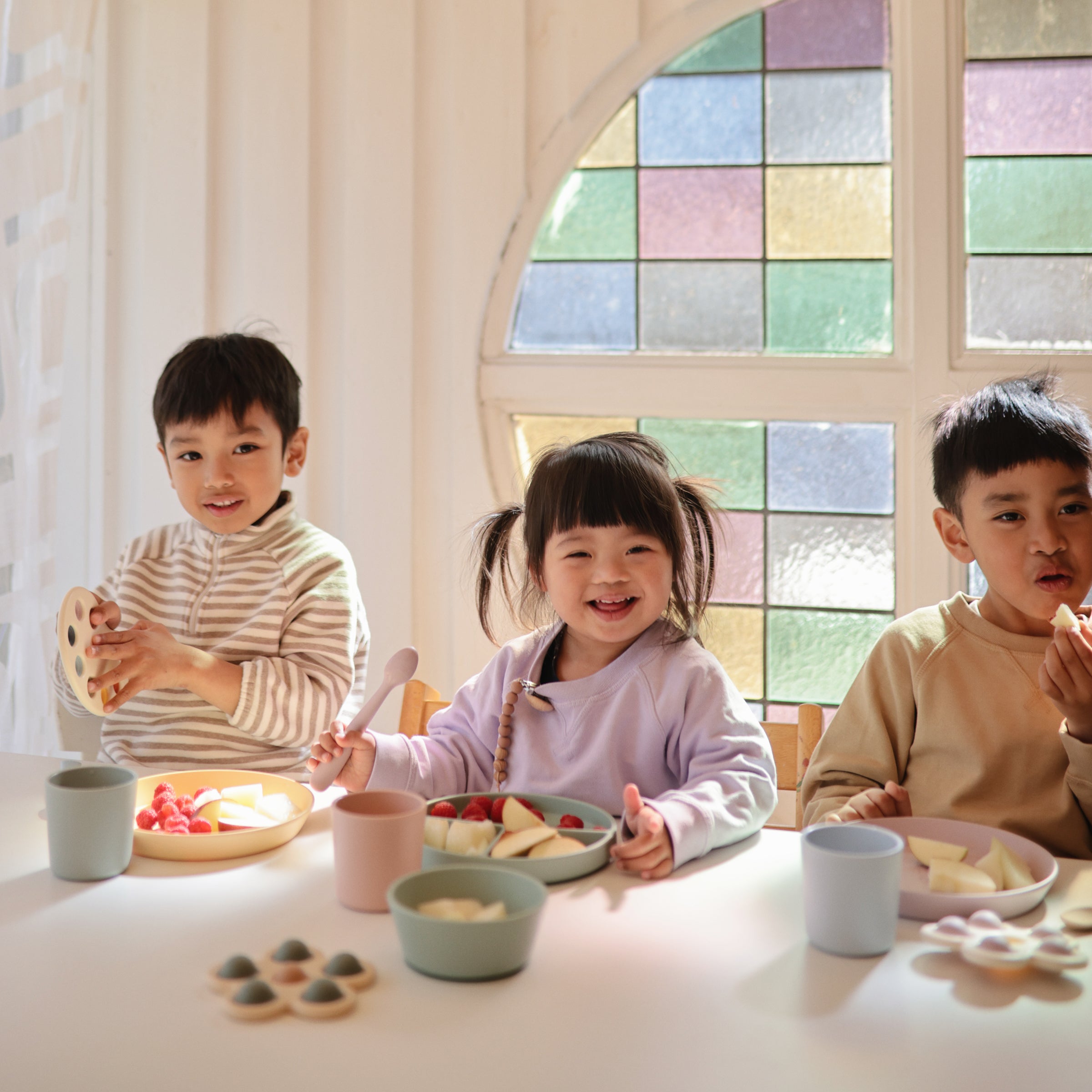 Round Dinnerware Plates {Drop Ship}