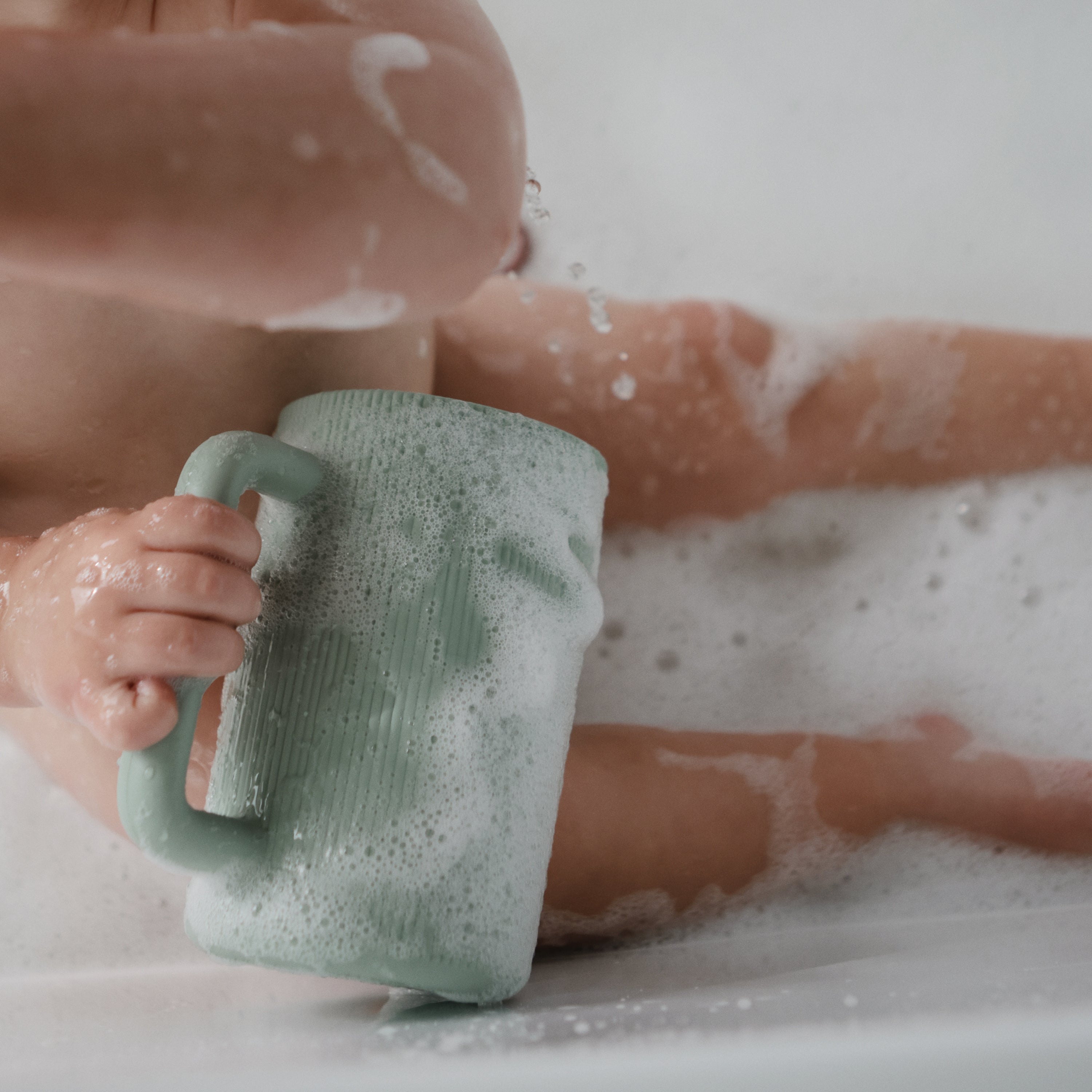 Bath Rinse Cup {Drop Ship}