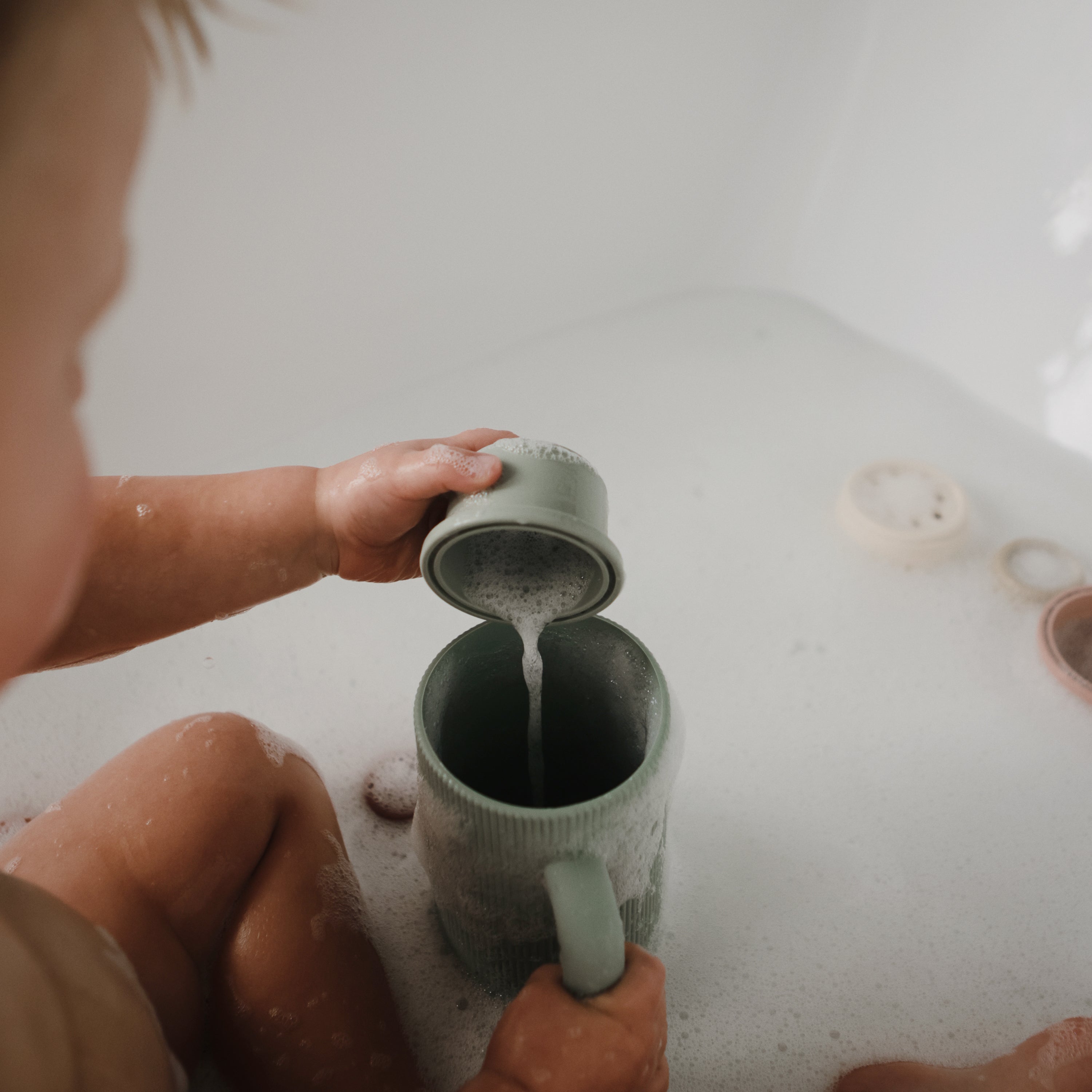 Bath Rinse Cup {Drop Ship}