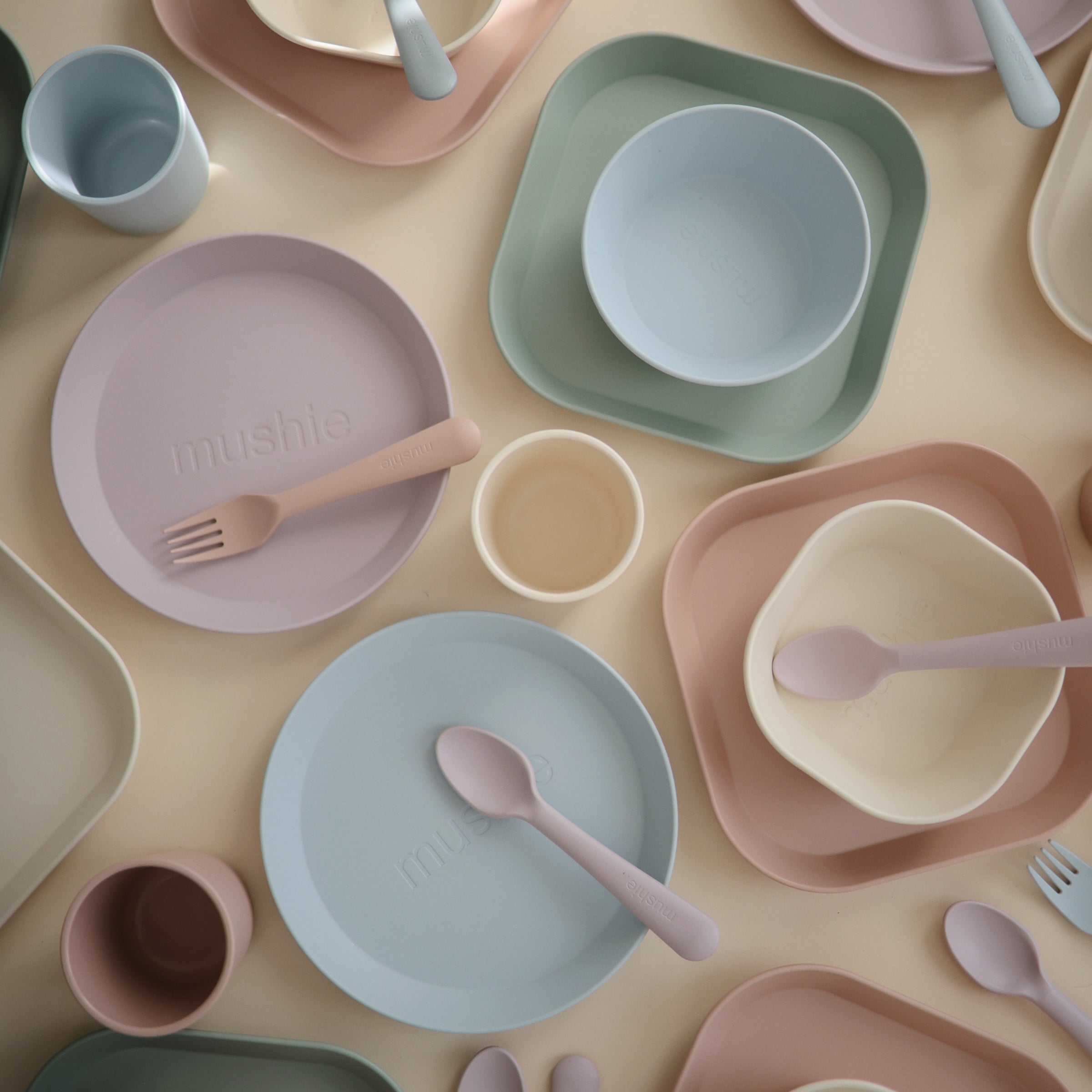 Round Dinnerware Plates {Drop Ship}