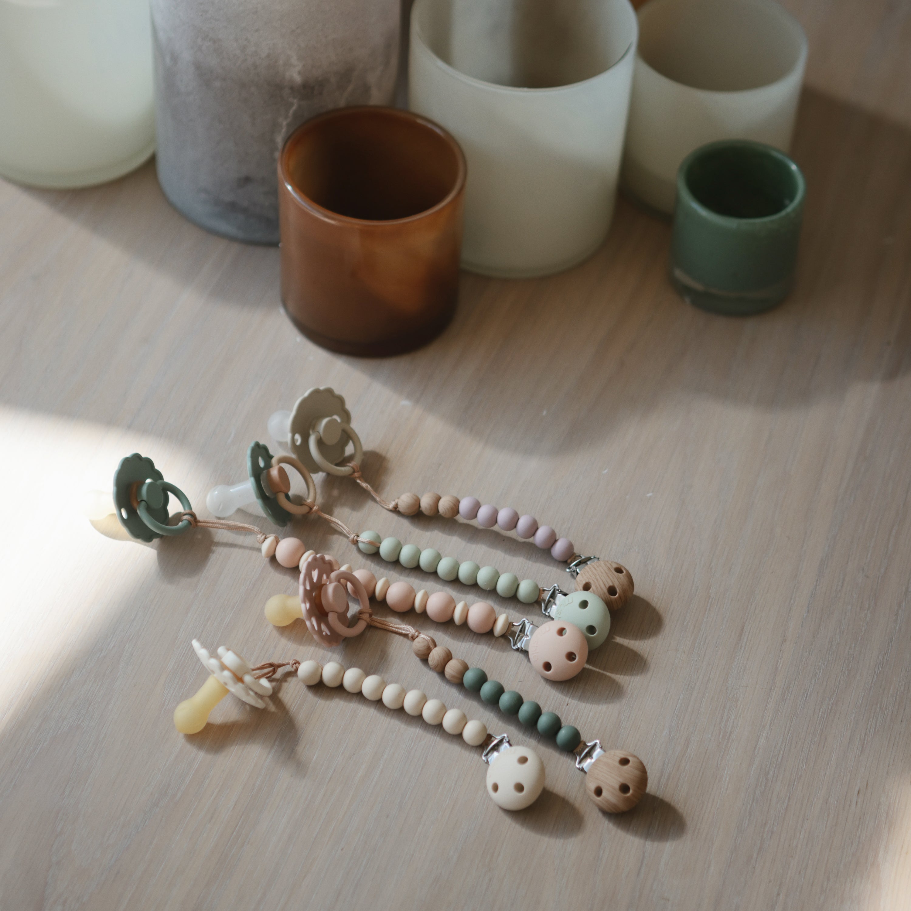Silicone Pacifier Clip | Luna {Drop Ship}