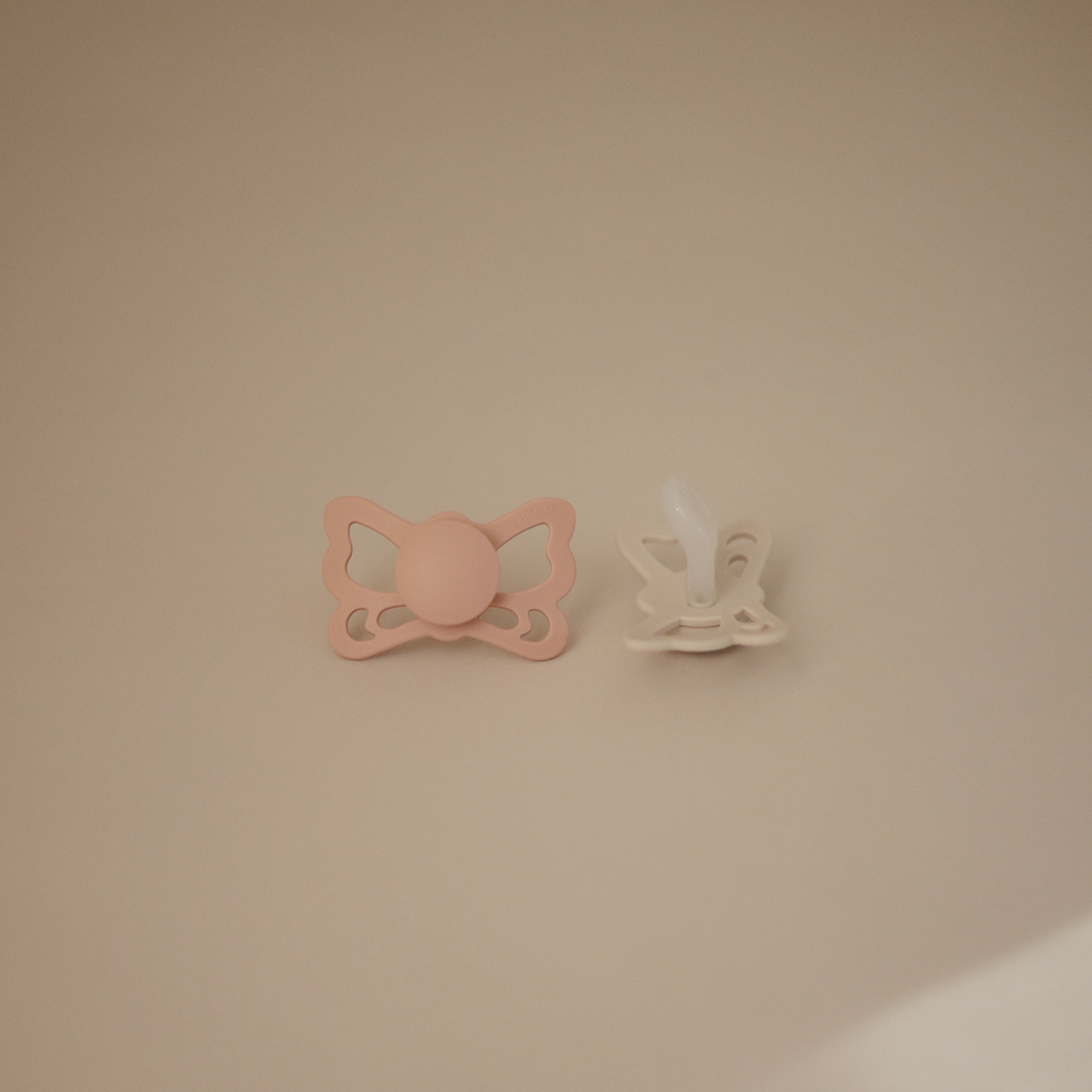 FRIGG Butterfly Anatomical Silicone Pacifier 2-Pack (6-18 Months) {Drop Ship}