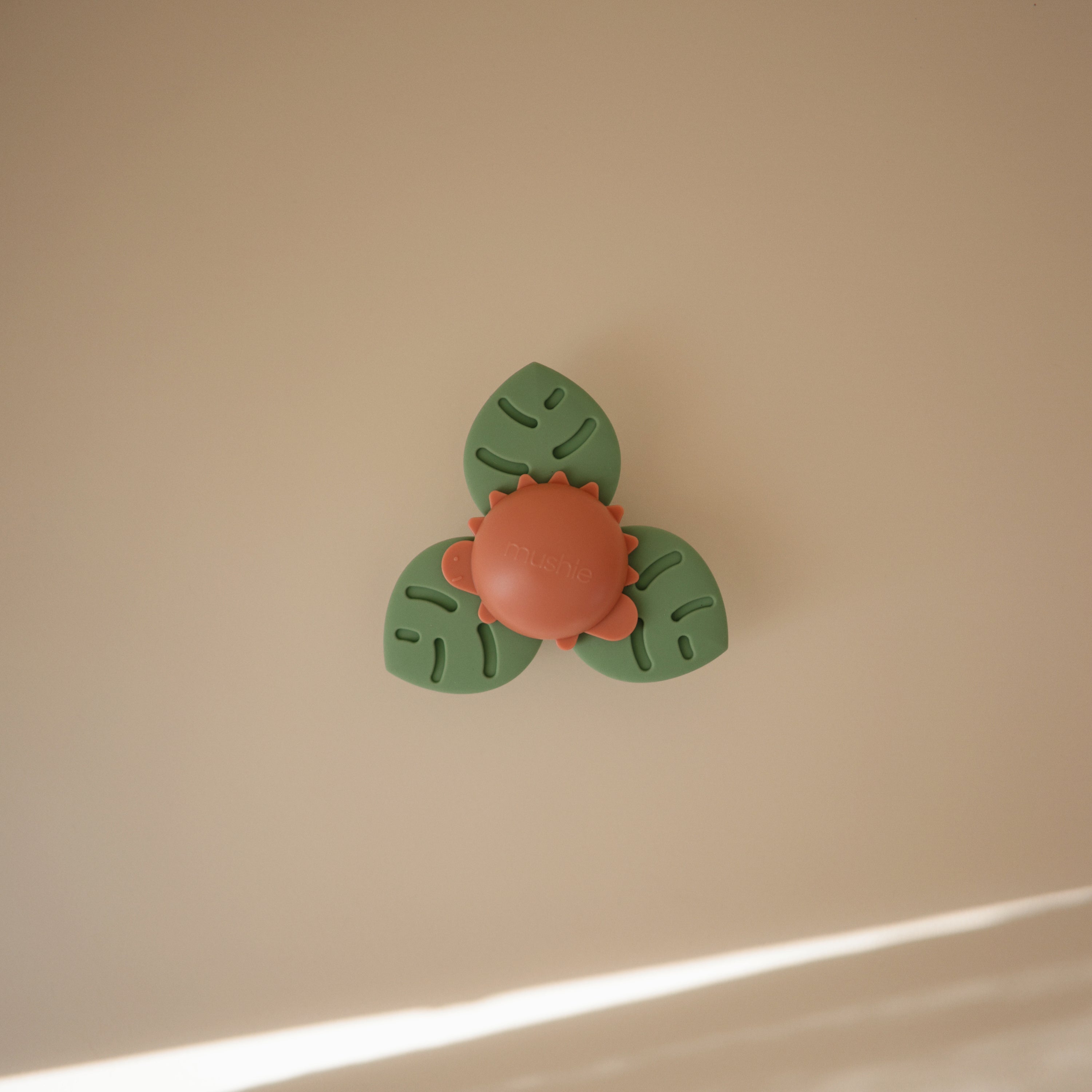 Dino Suction Spinner Toy {Drop Ship}