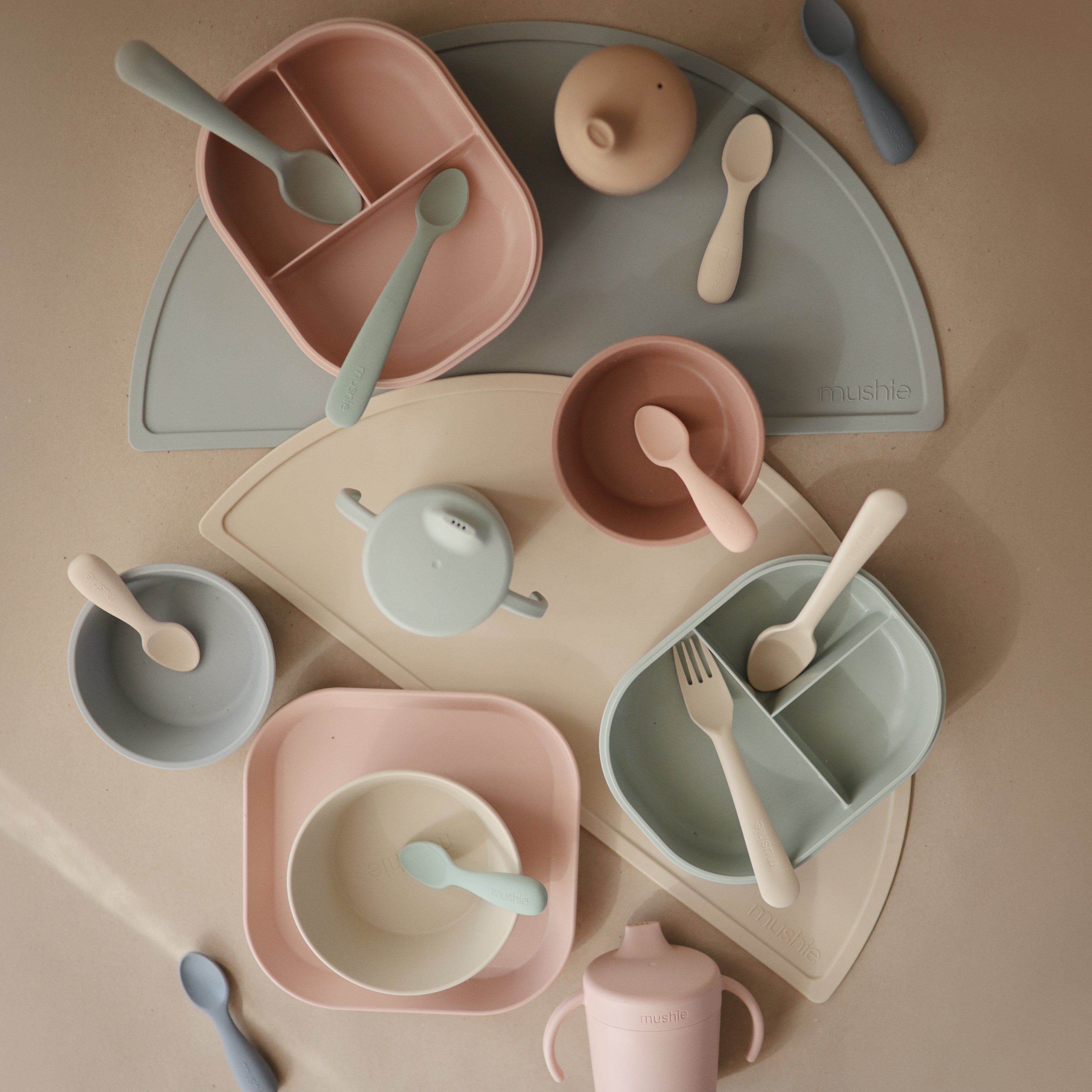Silicone Toddler Starter Spoons {Drop Ship}