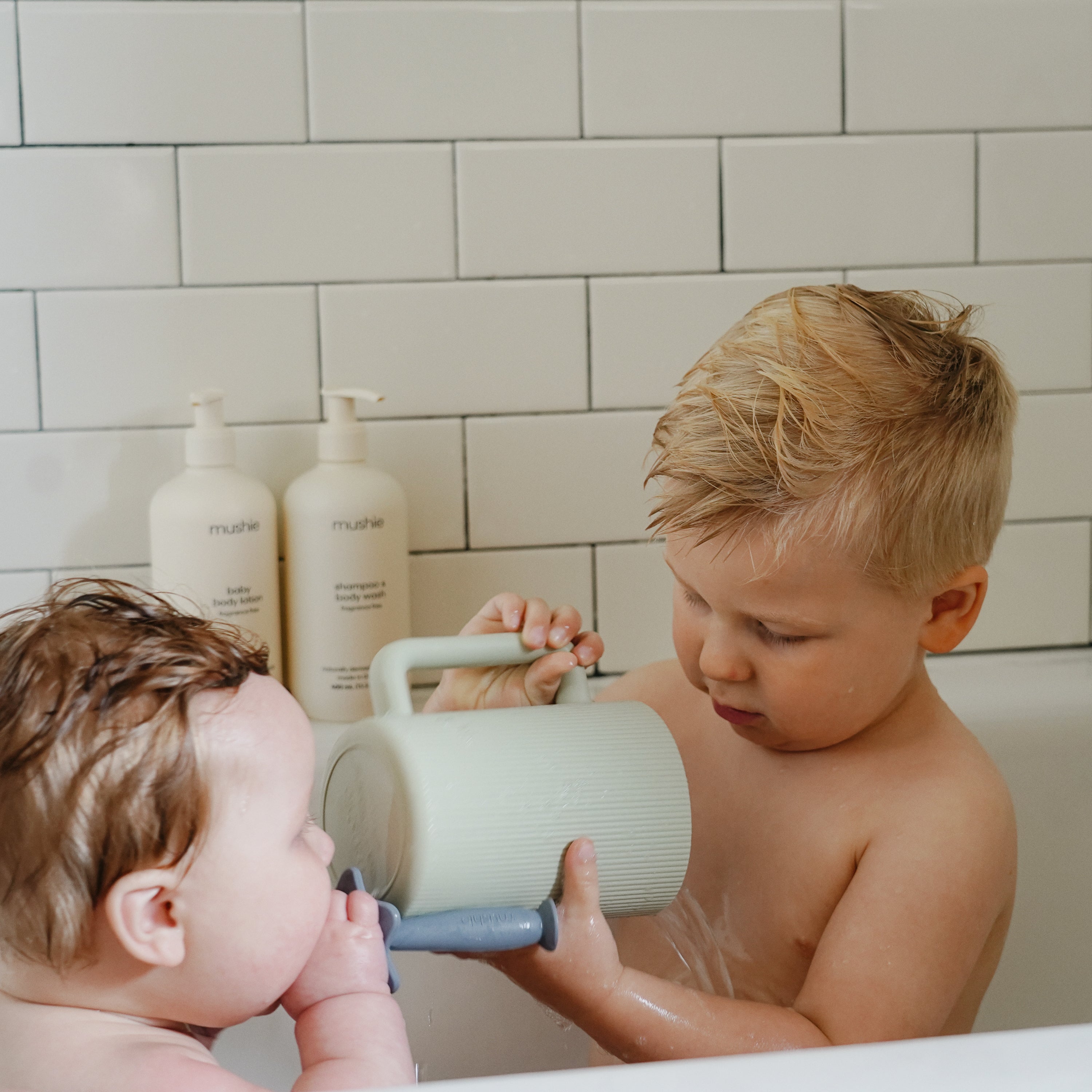 Bath Rinse Cup {Drop Ship}
