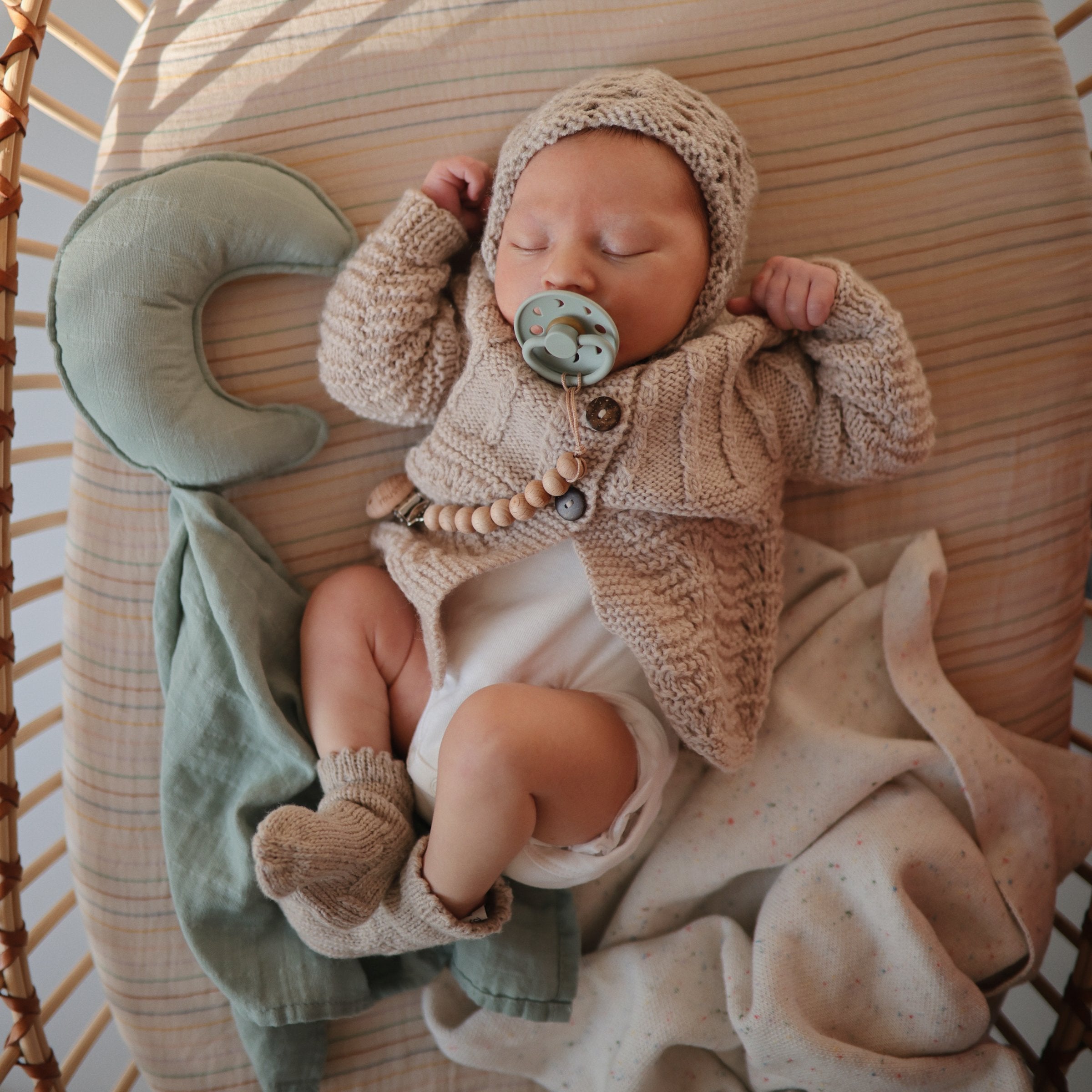 FRIGG Moon Natural Rubber Pacifier 2-Pack {Drop Ship}
