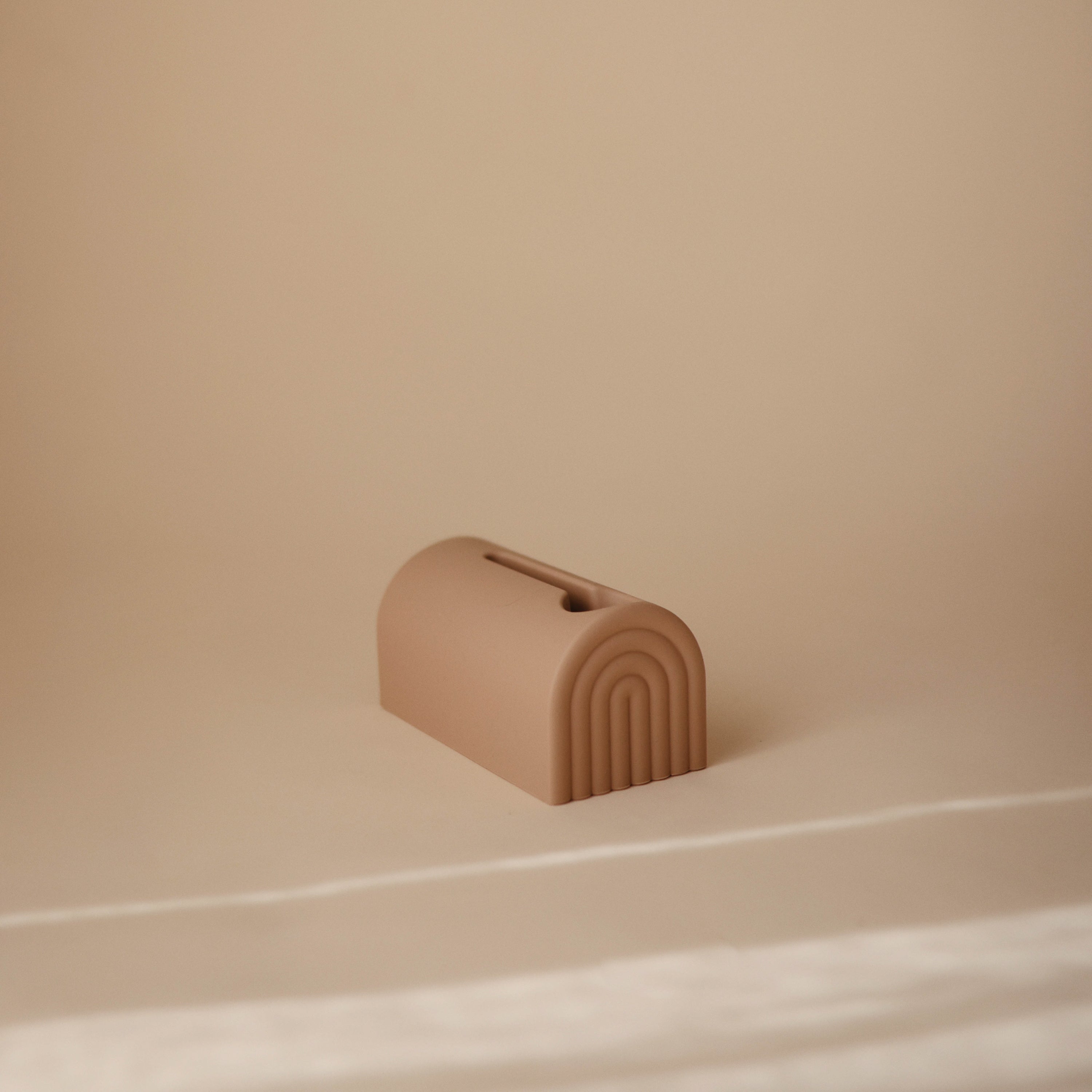 Spout Cover {Drop Ship}