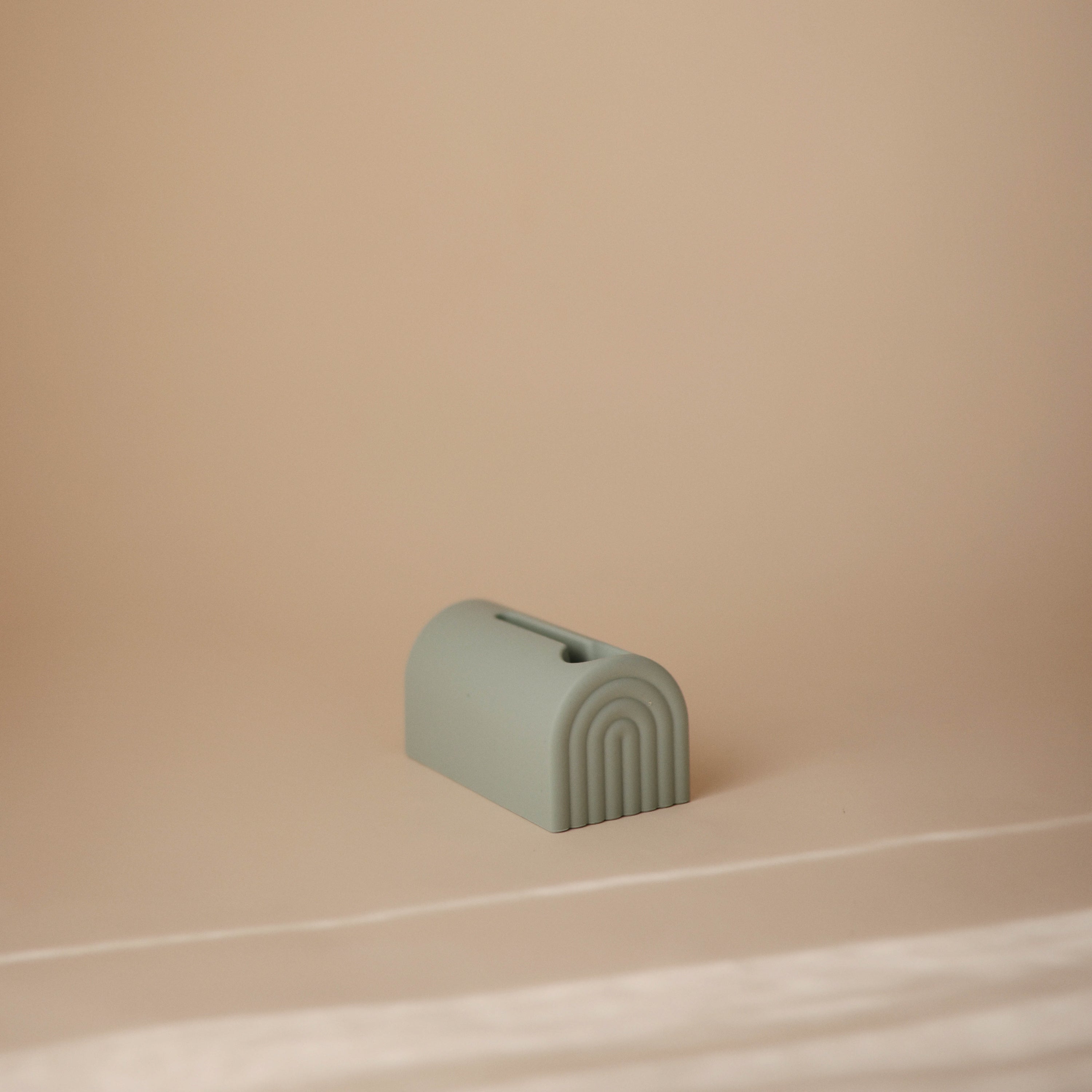 Spout Cover {Drop Ship}