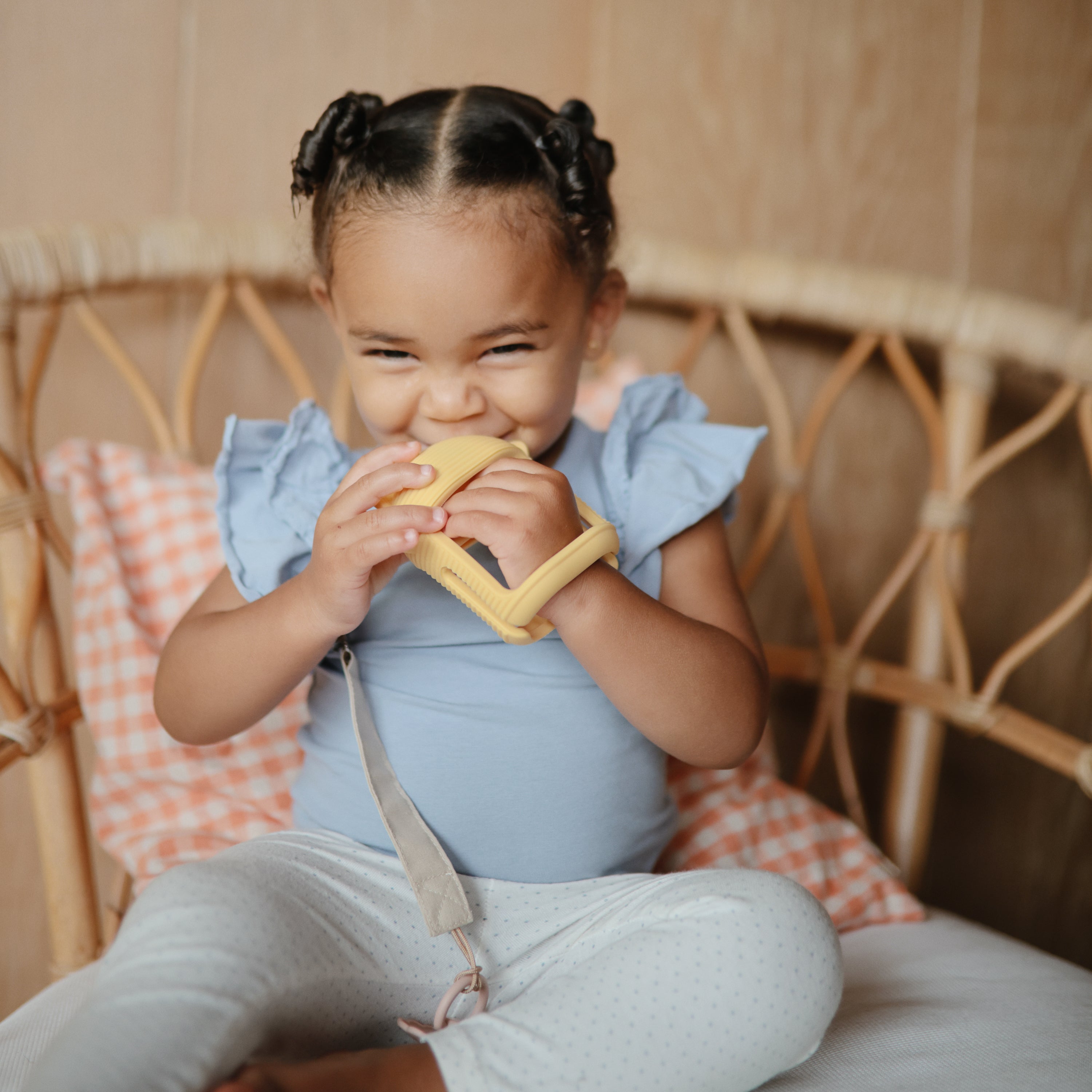 No-Drop Sun Teether (Sunshine) {Drop Ship}