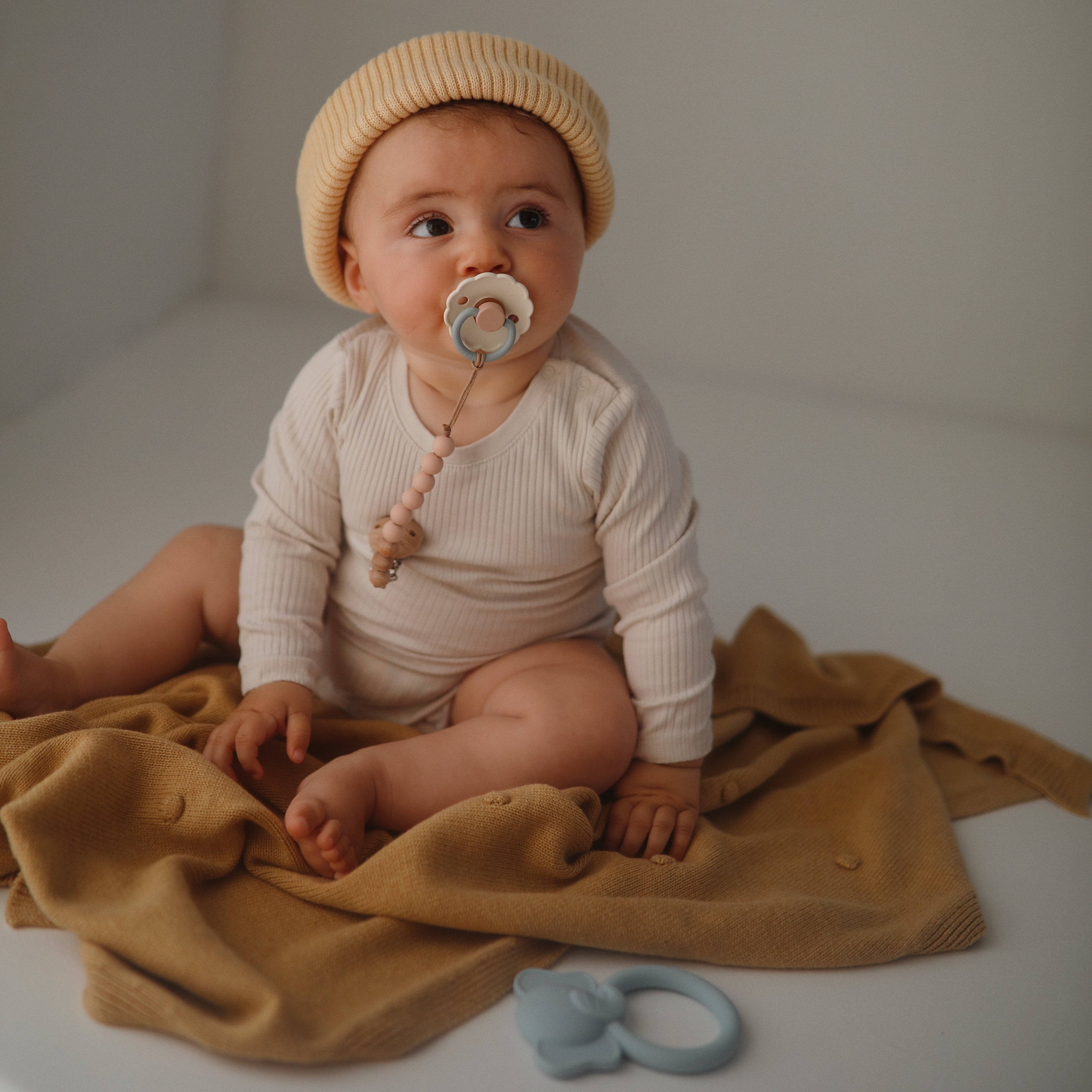 Silicone Pacifier Clip | Eva {Drop Ship}