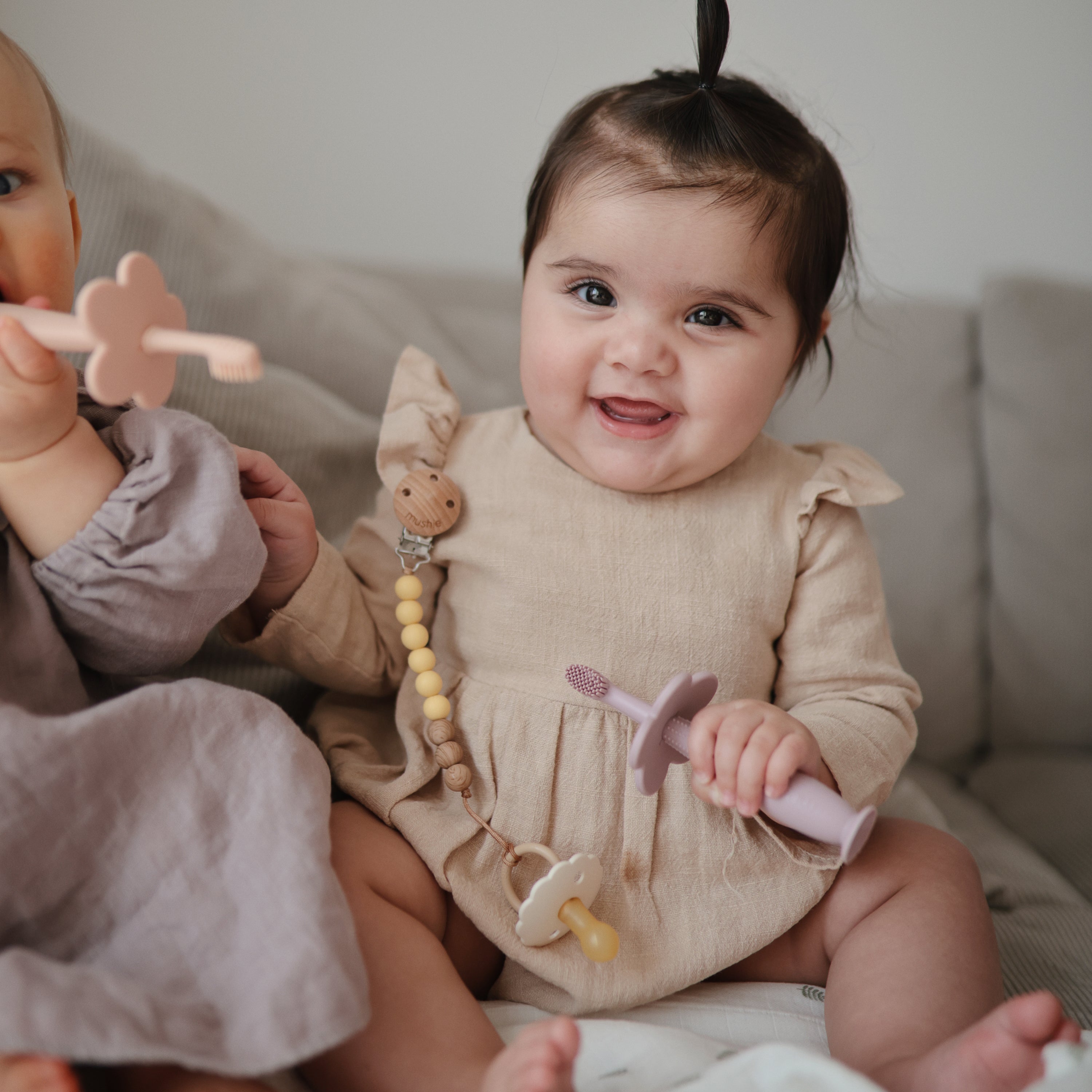 Silicone Pacifier Clip | Eva {Drop Ship}