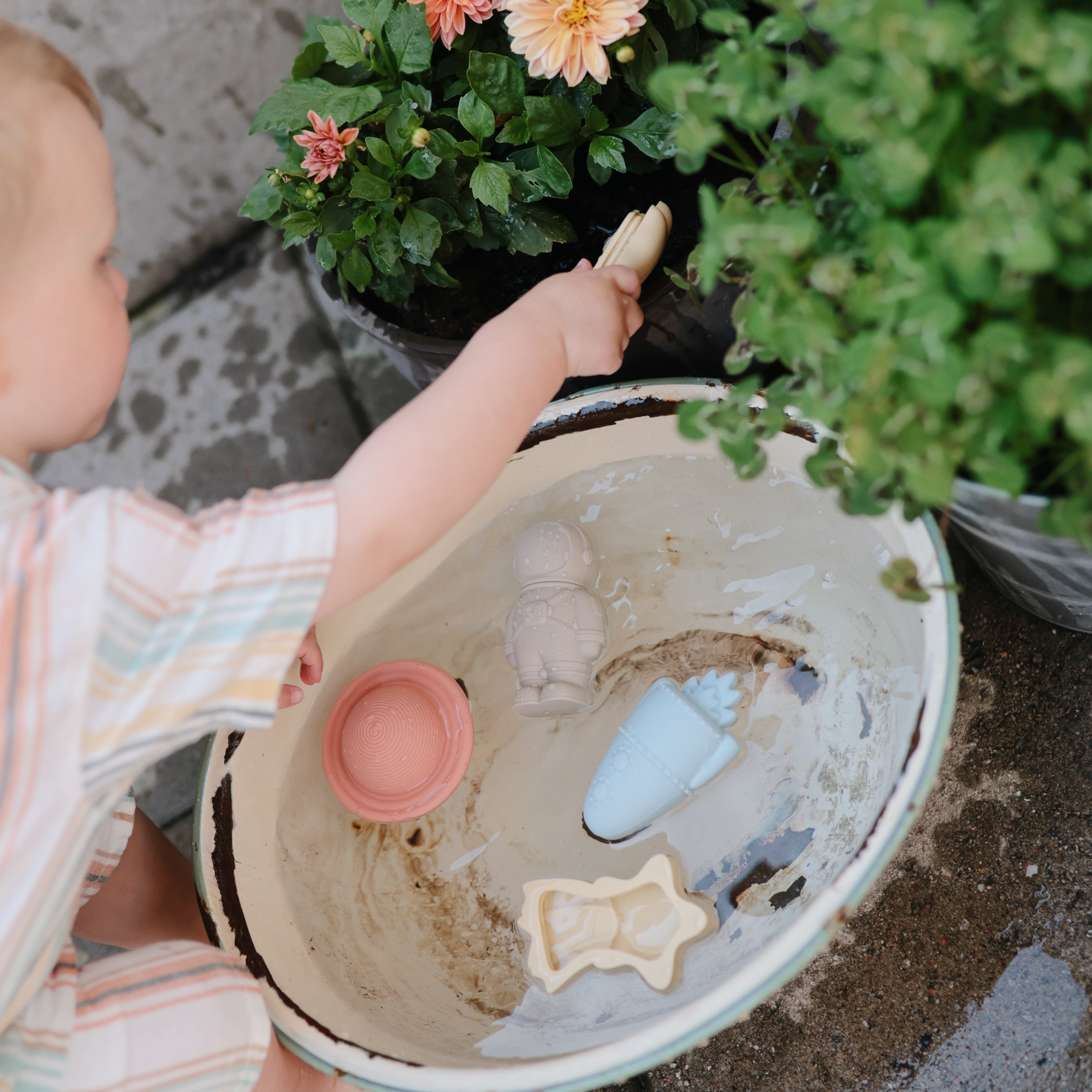 Space Mold Free Bath Play Set {Drop Ship}