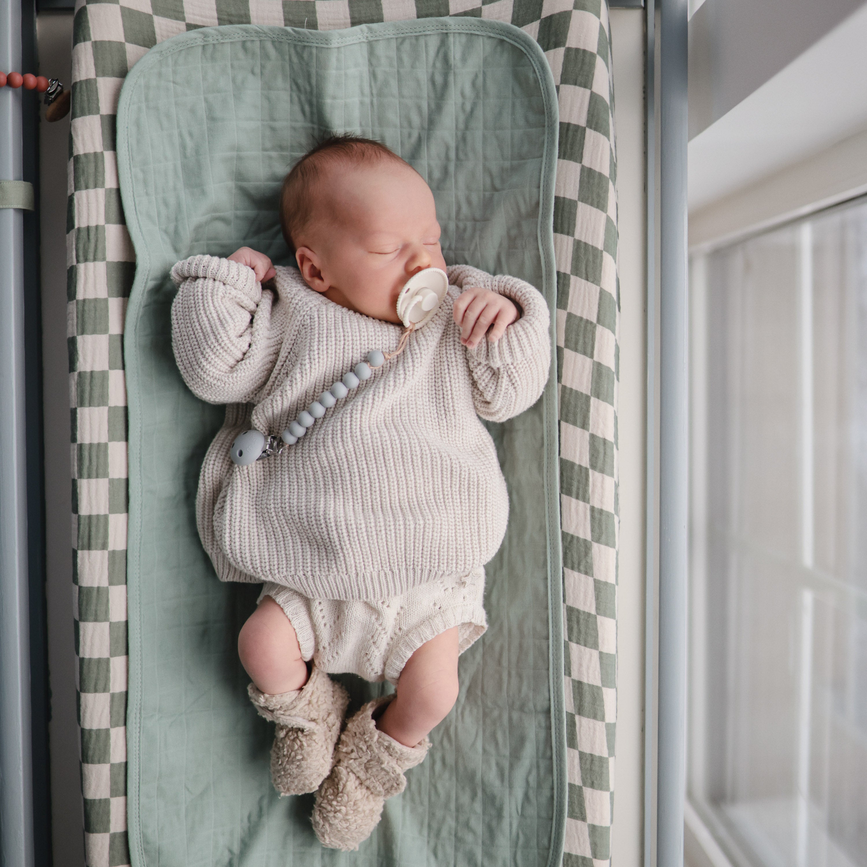 Silicone Pacifier Clip | Hera {Drop Ship}