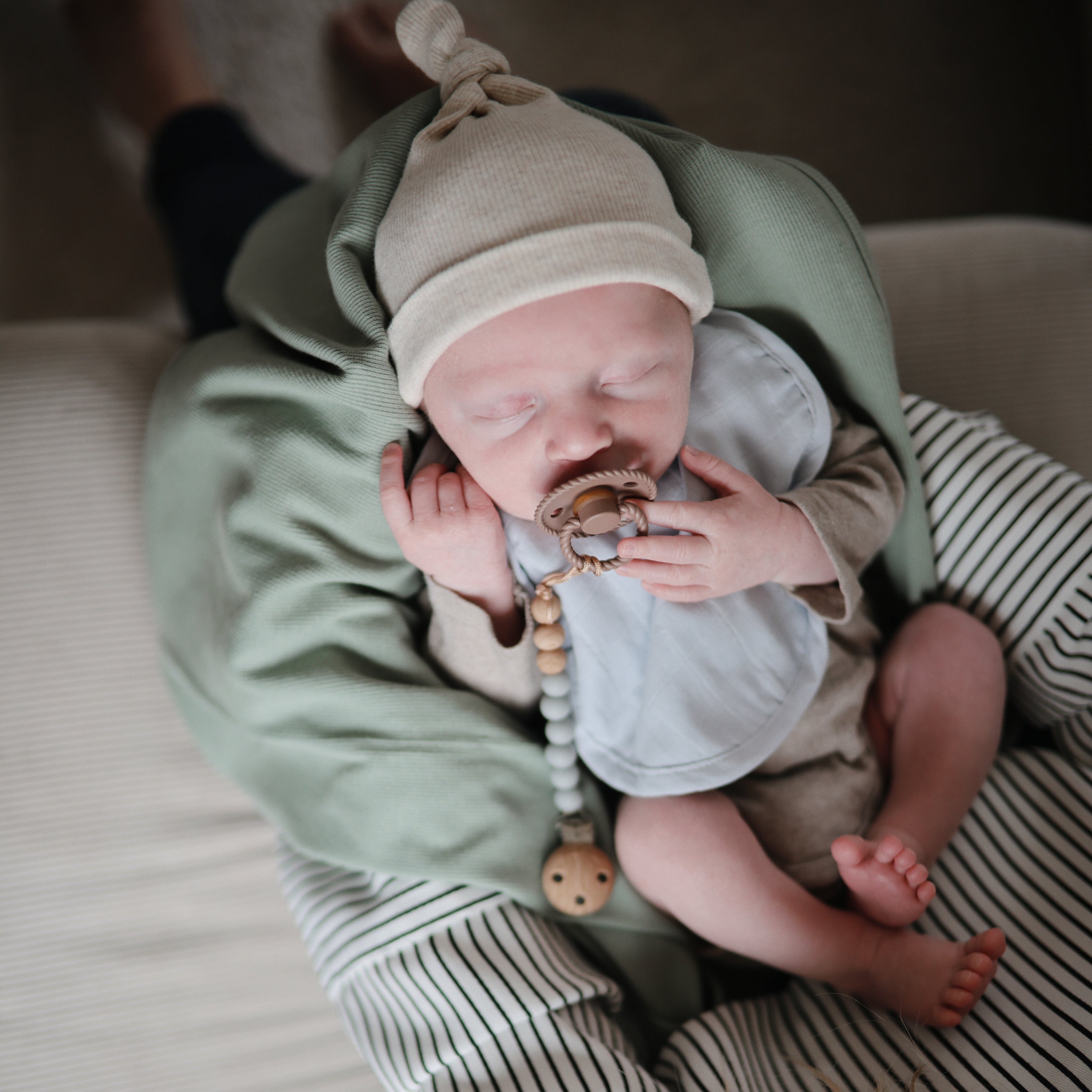FRIGG Rope Natural Rubber Pacifier 2-Pack {Drop Ship}