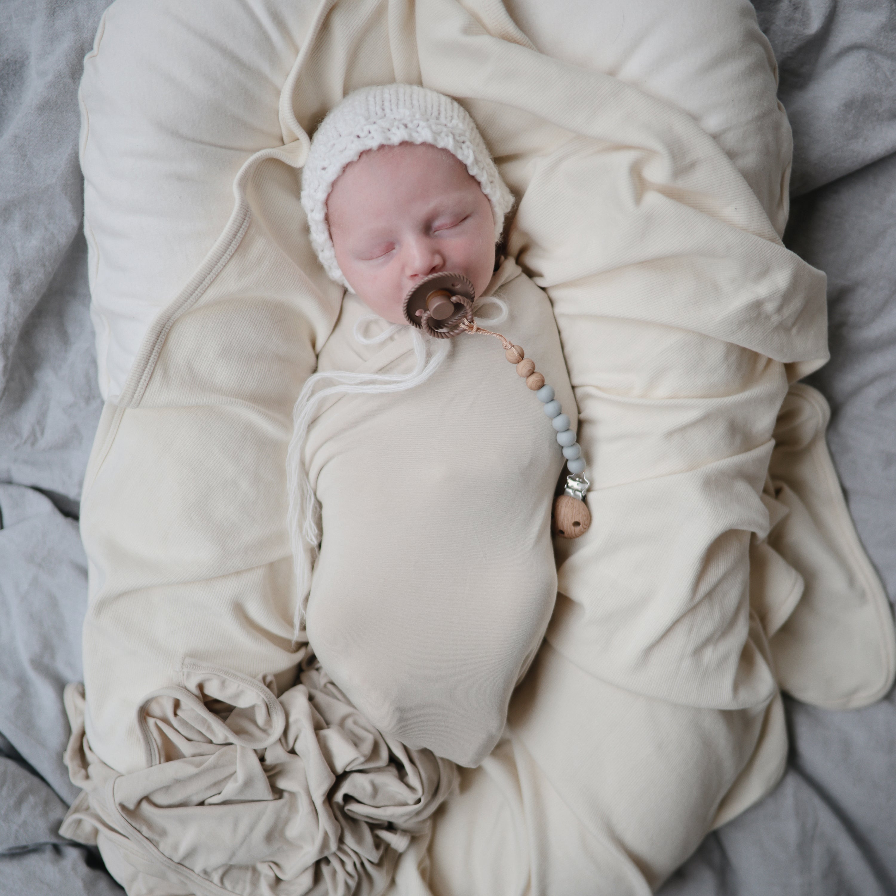 FRIGG Rope Natural Rubber Pacifier 2-Pack {Drop Ship}