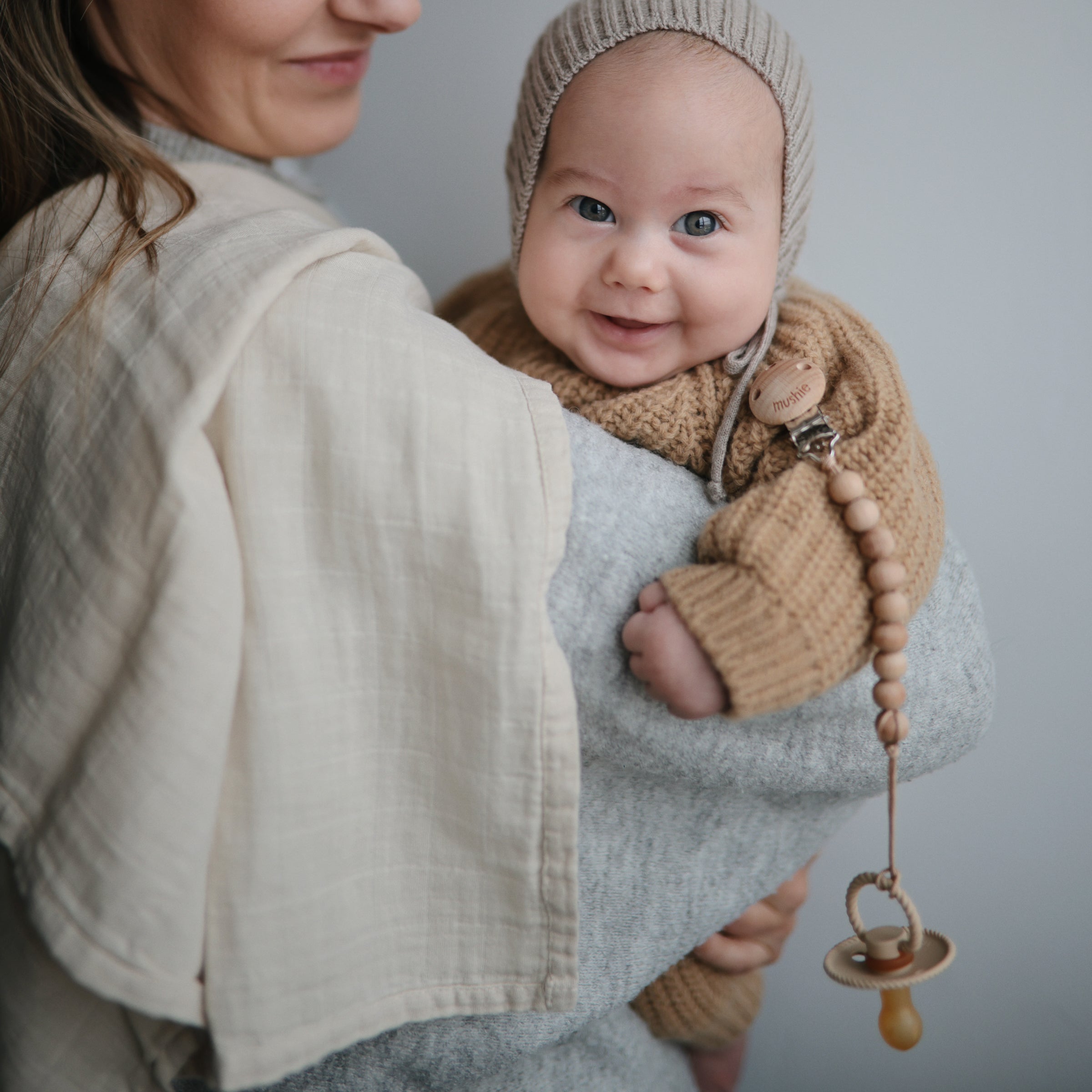 FRIGG Rope Natural Rubber Pacifier 2-Pack {Drop Ship}