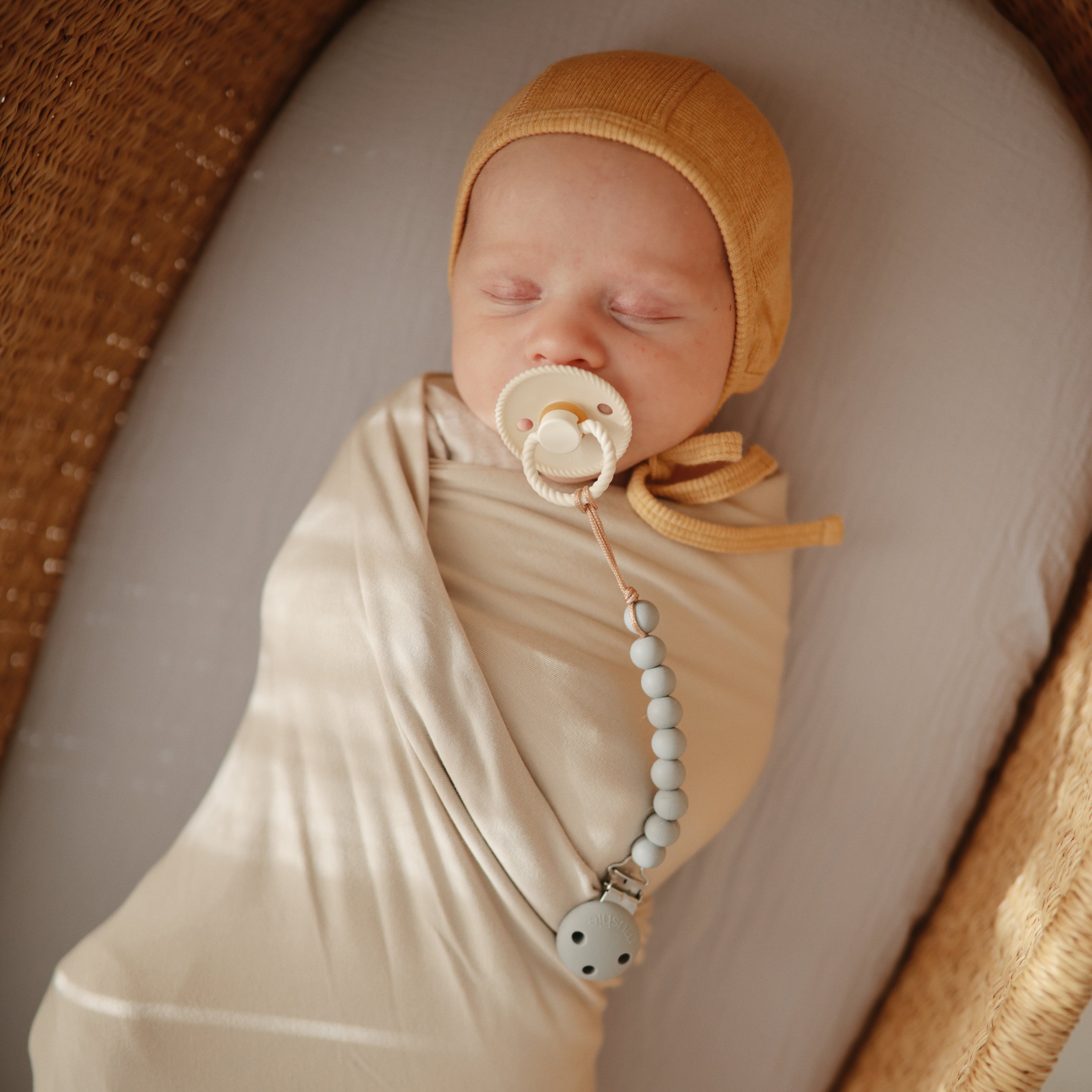 FRIGG Rope Natural Rubber Pacifier 2-Pack {Drop Ship}