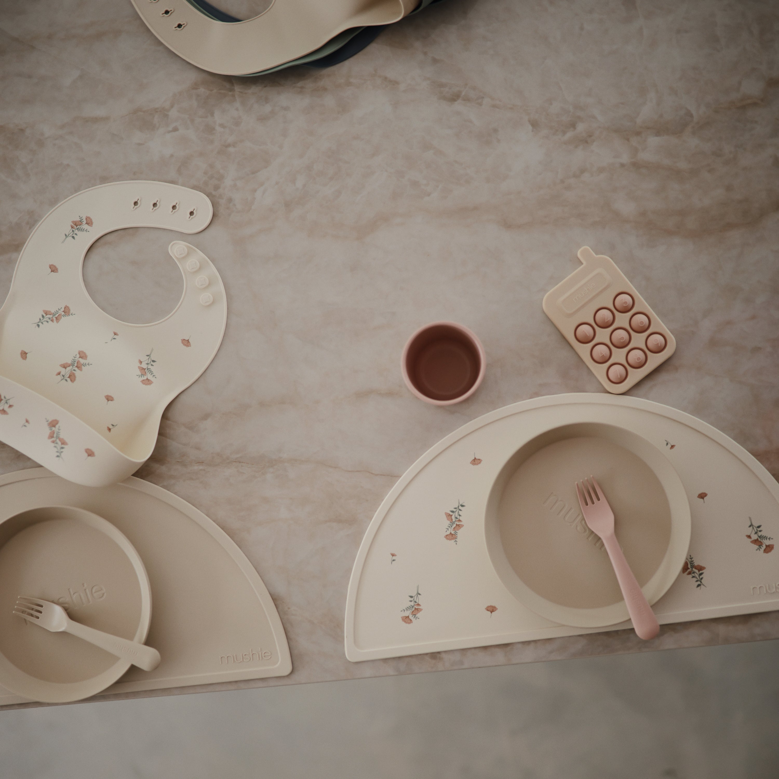 Round Dinnerware Plates {Drop Ship}