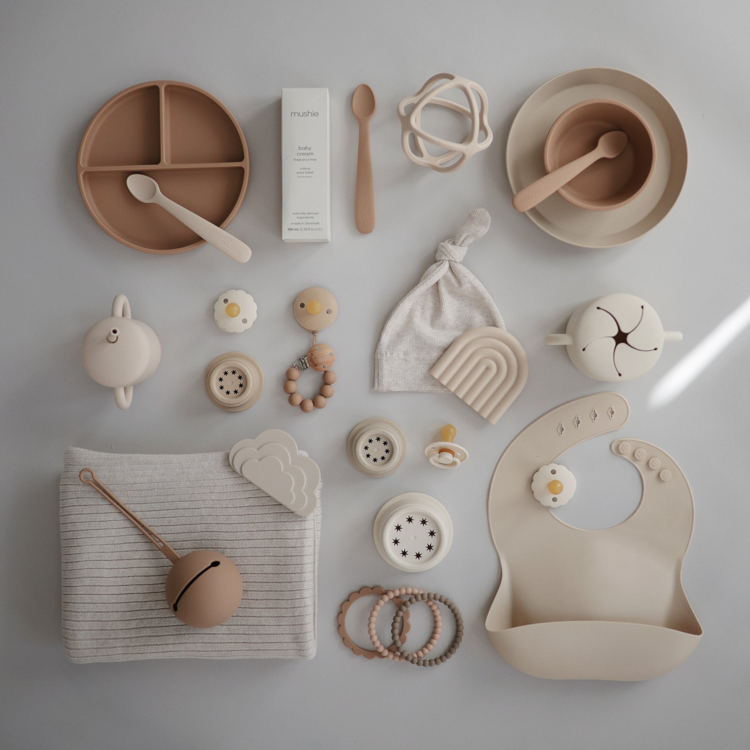 Round Dinnerware Plates {Drop Ship}