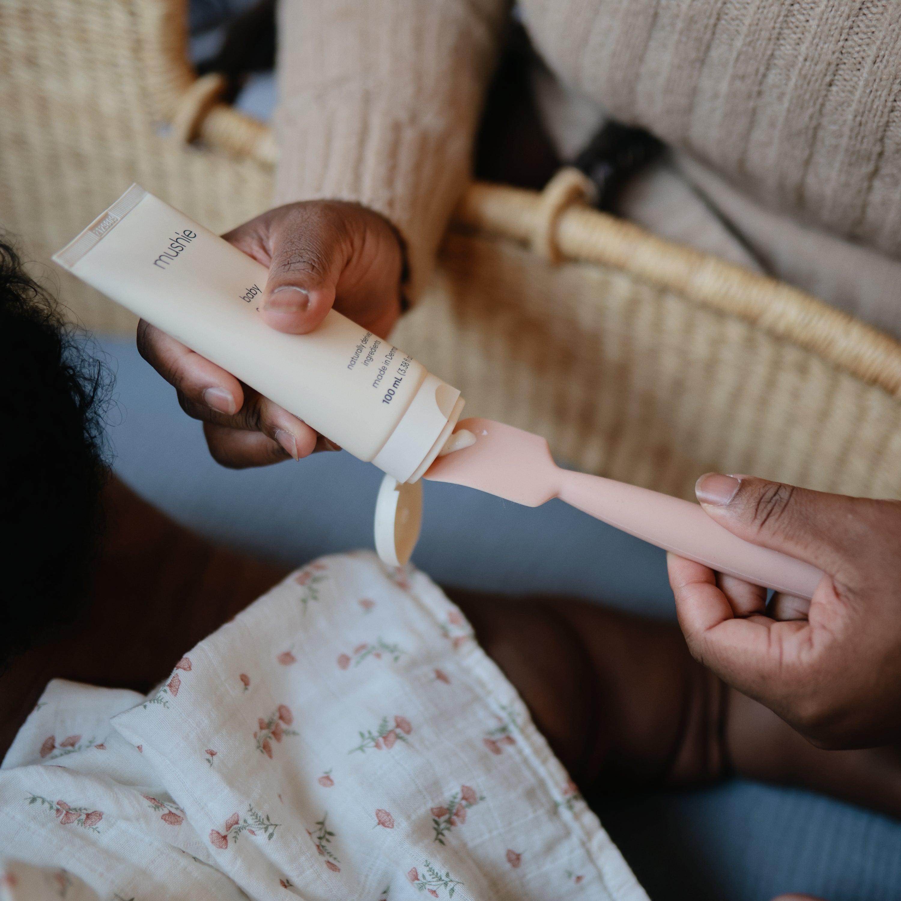 Diaper Cream Applicator {Drop Ship}