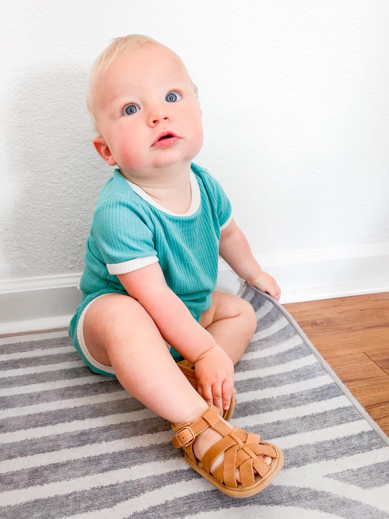 The Closed Toe Sandal {DROP SHIP}