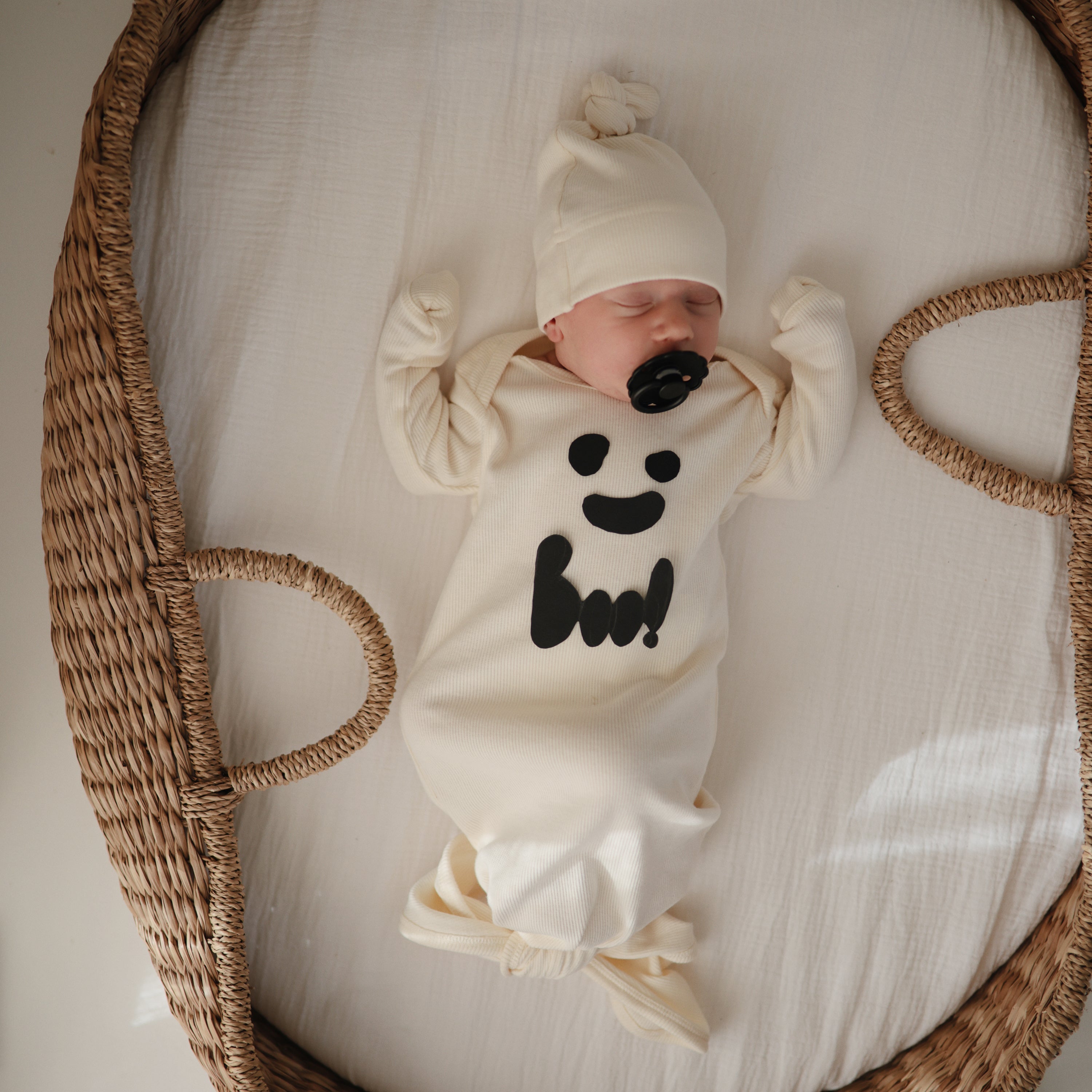 FRIGG Daisy Natural Rubber Pacifier 2-Pack {Drop Ship}