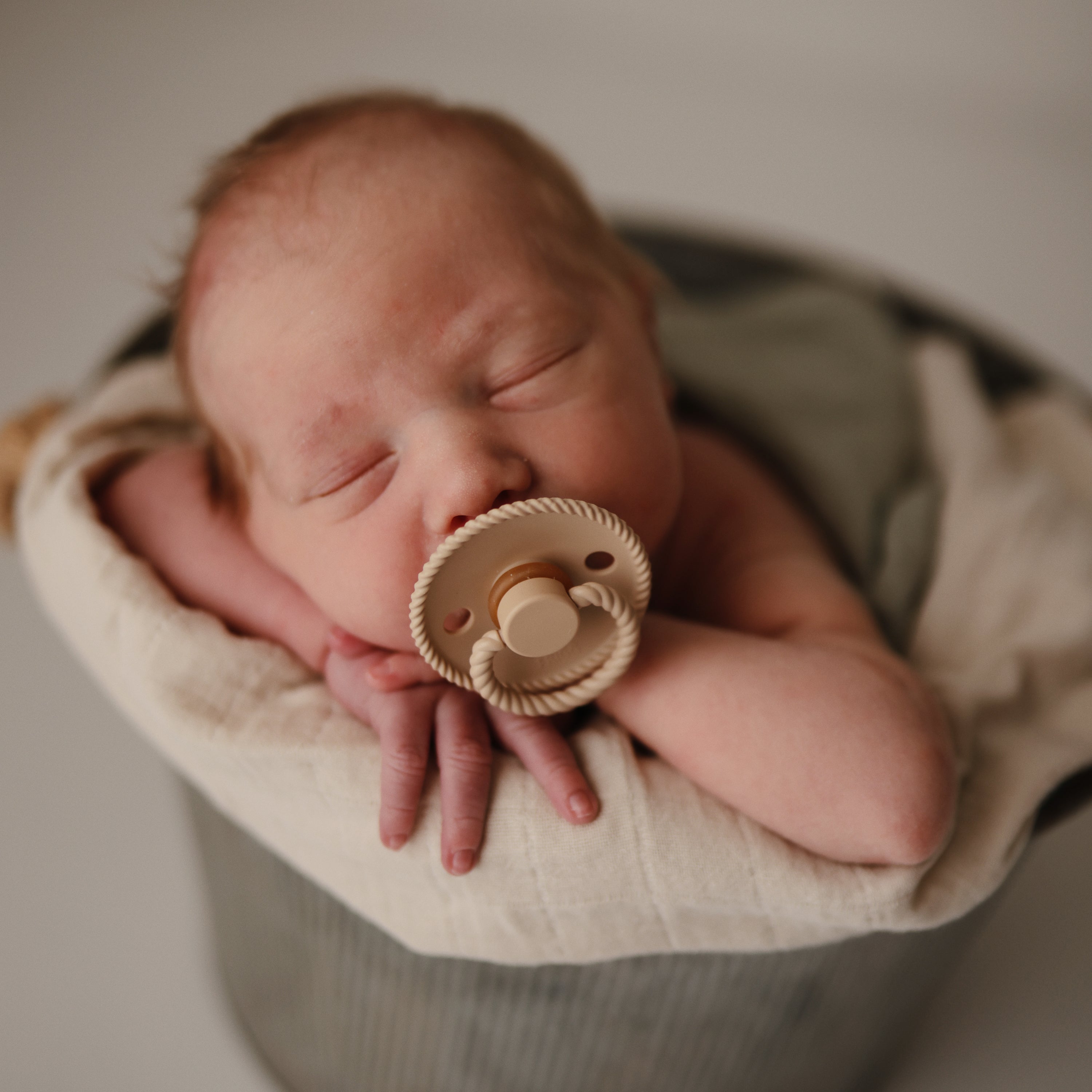 FRIGG Silicone Pacifier 4-Pack {Drop Ship}