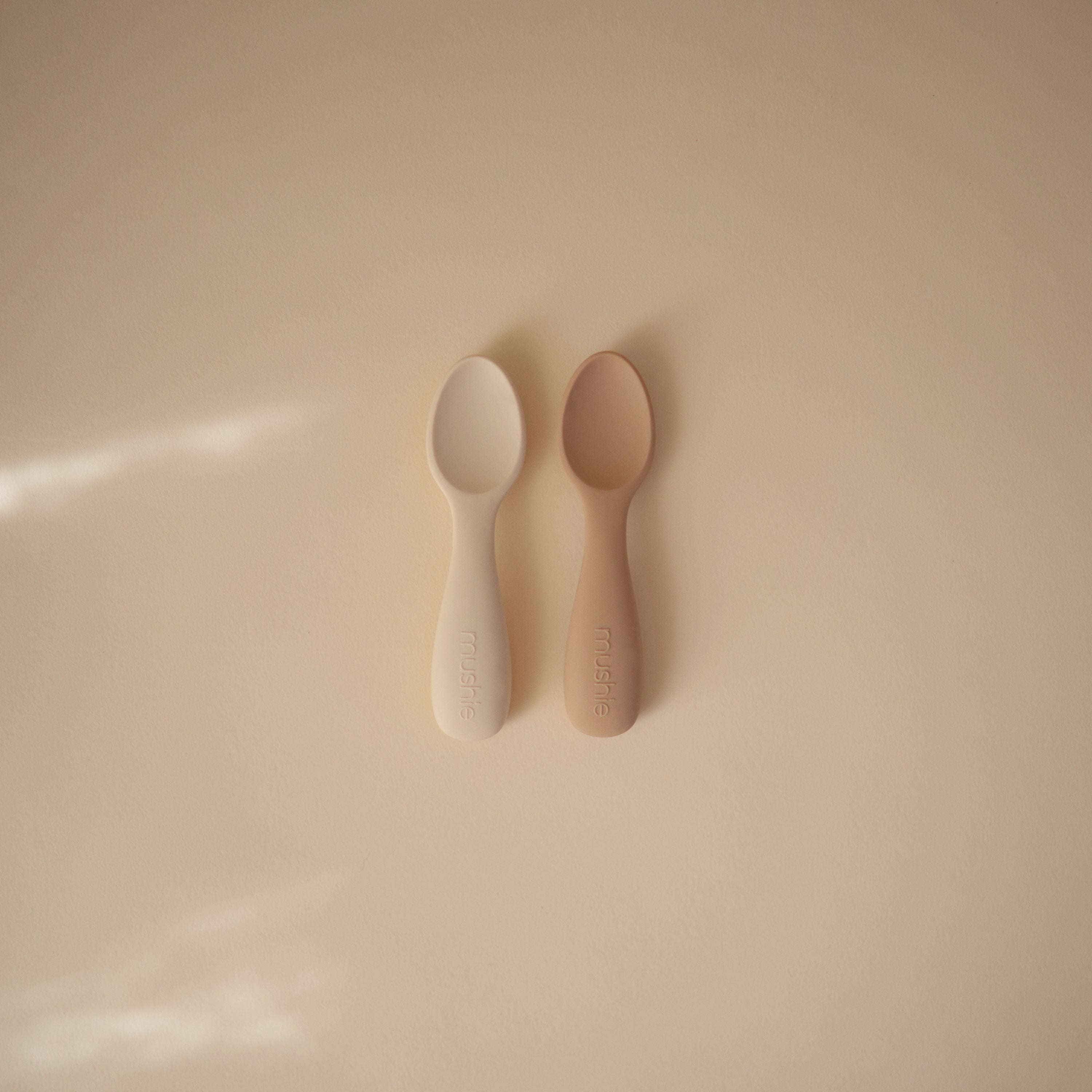Silicone Toddler Starter Spoons {Drop Ship}