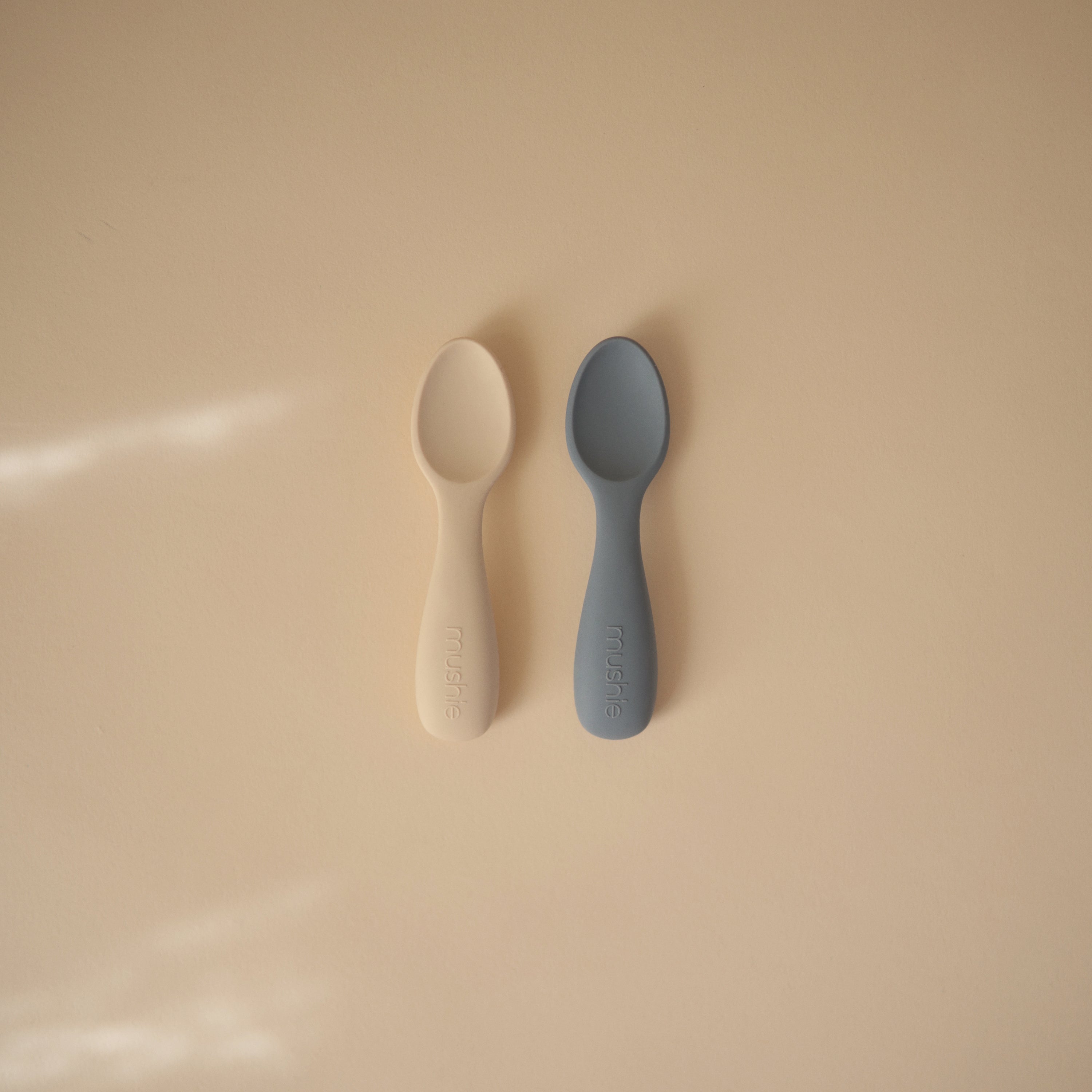 Silicone Toddler Starter Spoons {Drop Ship}