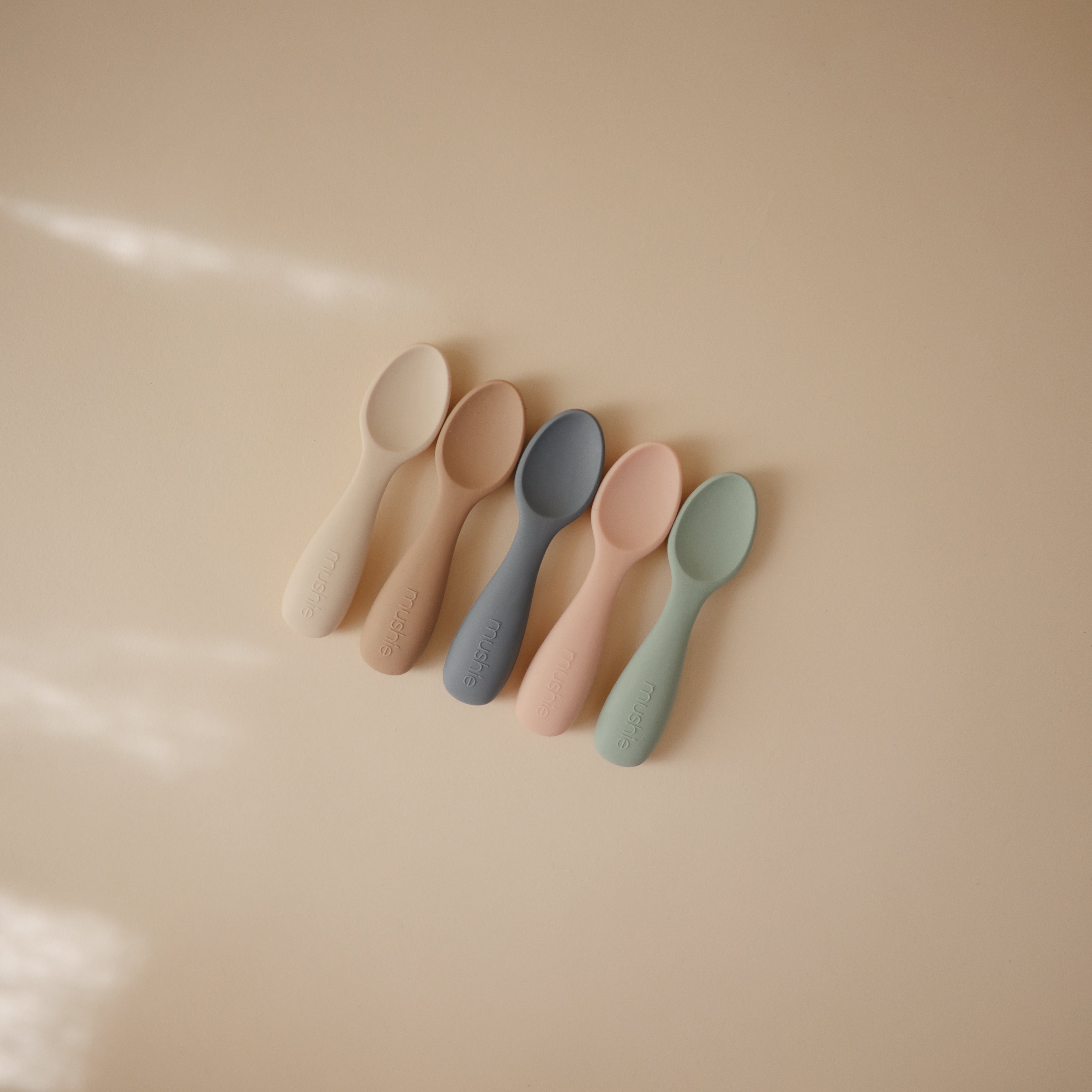 Silicone Toddler Starter Spoons {Drop Ship}
