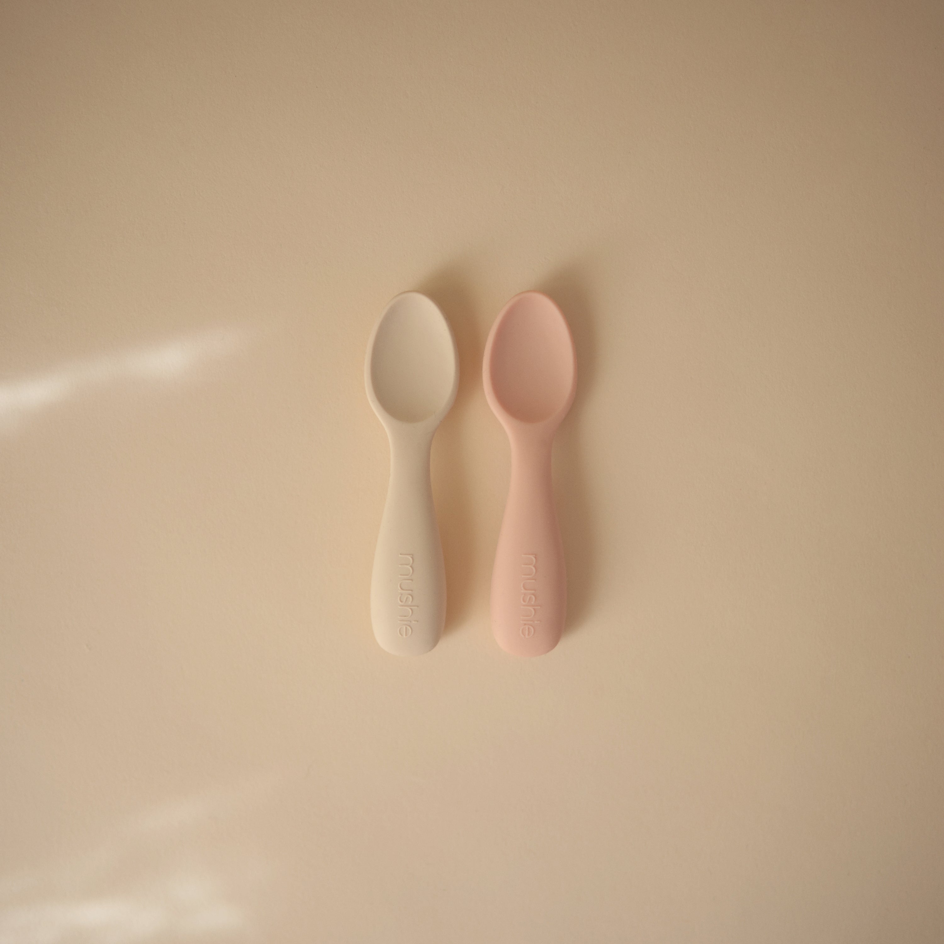 Silicone Toddler Starter Spoons {Drop Ship}