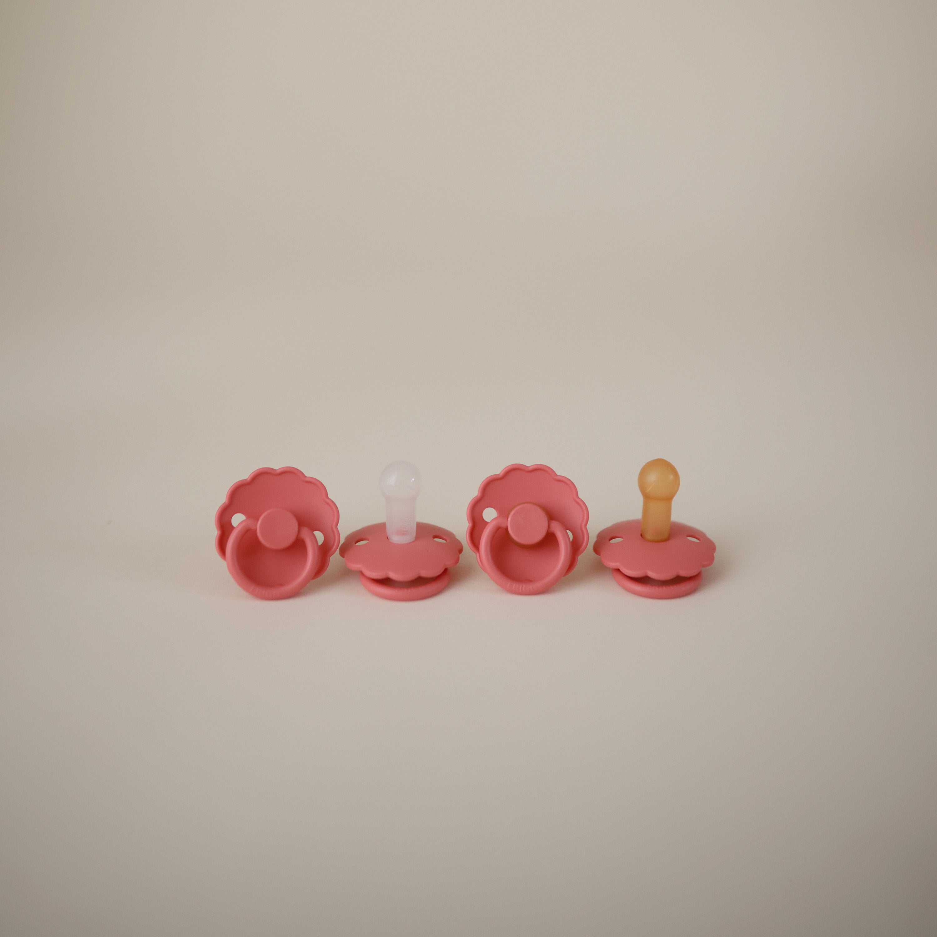 FRIGG Daisy Natural Rubber Pacifier 2-Pack {Drop Ship}