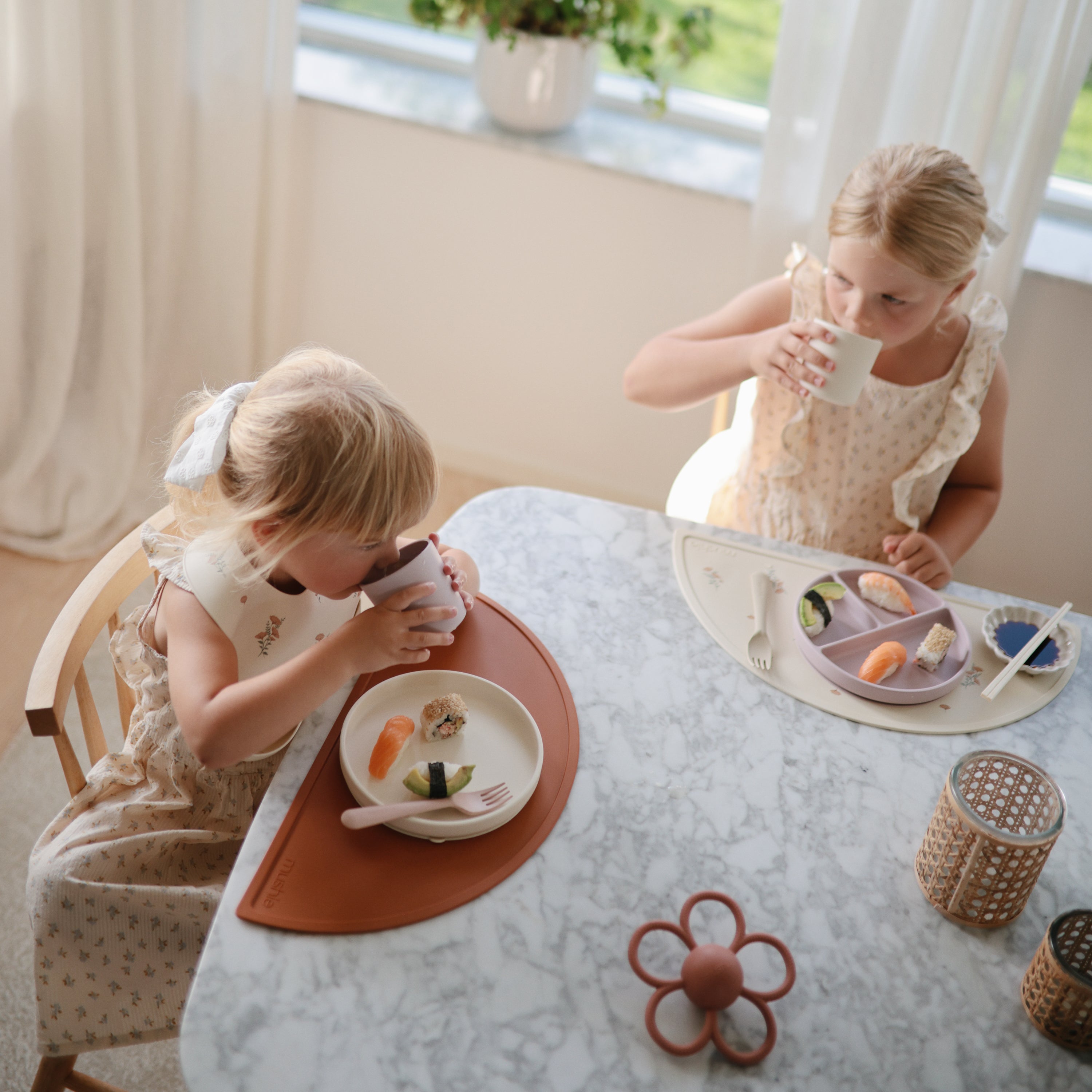 Silicone Placemat {Drop Ship}