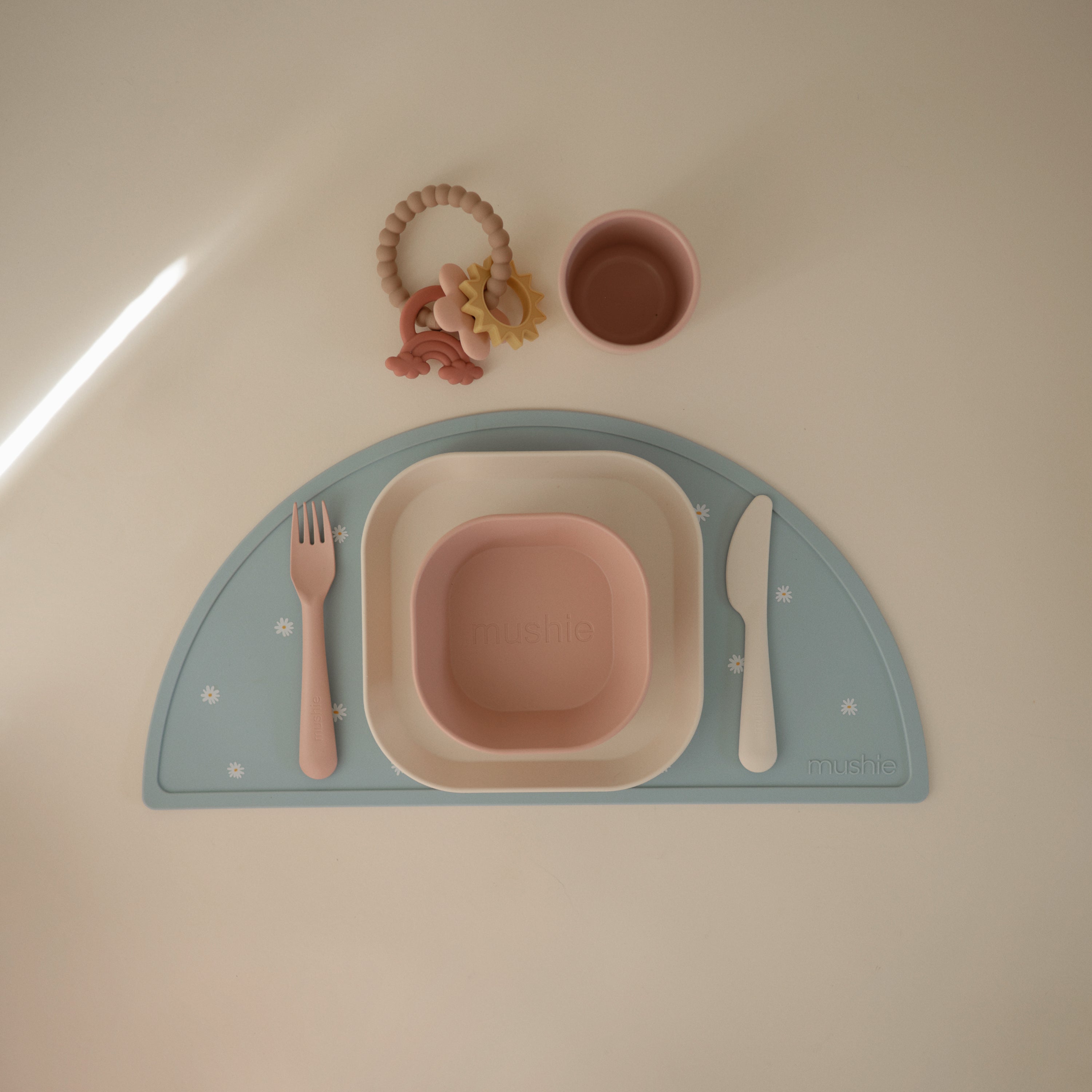 Dinnerware Cutlery Set {Drop Ship}