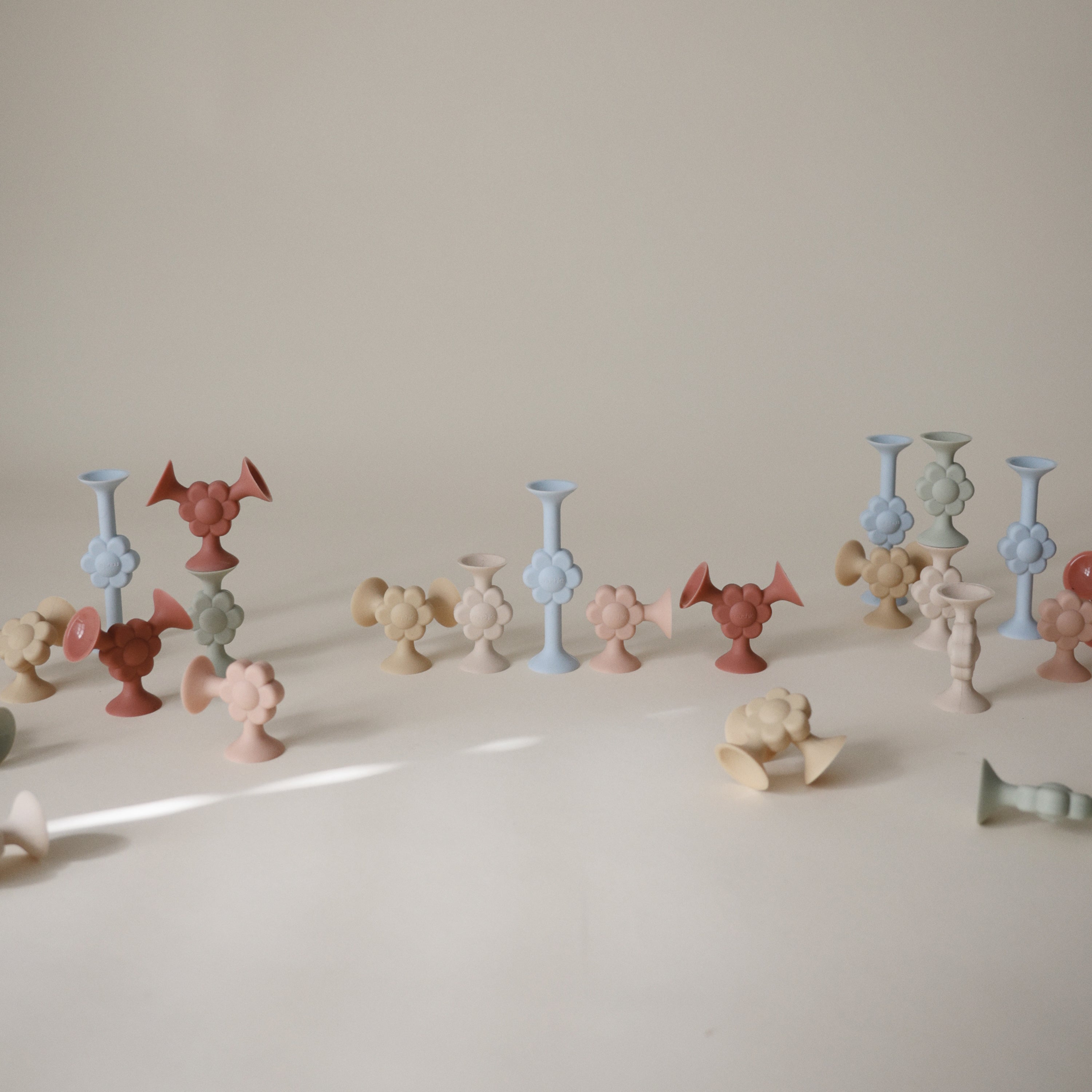 Daisy Silicone Suction Builders {Drop Ship}