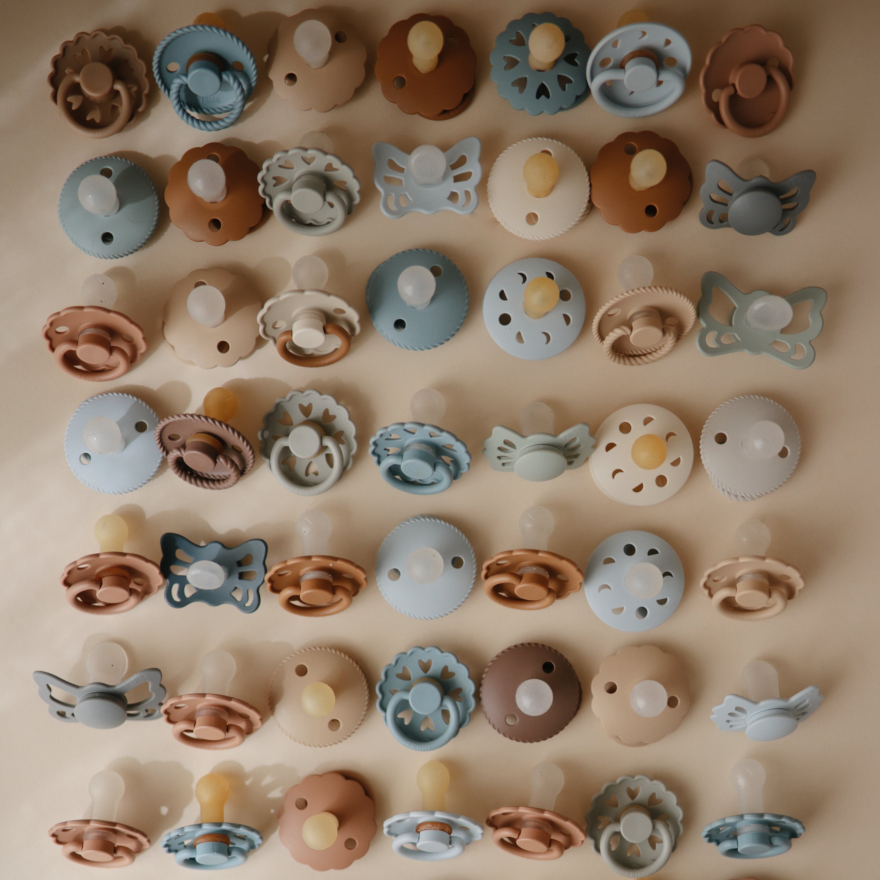 FRIGG Andersen Fairytale Natural Rubber Pacifier 2-Pack {Drop Ship}