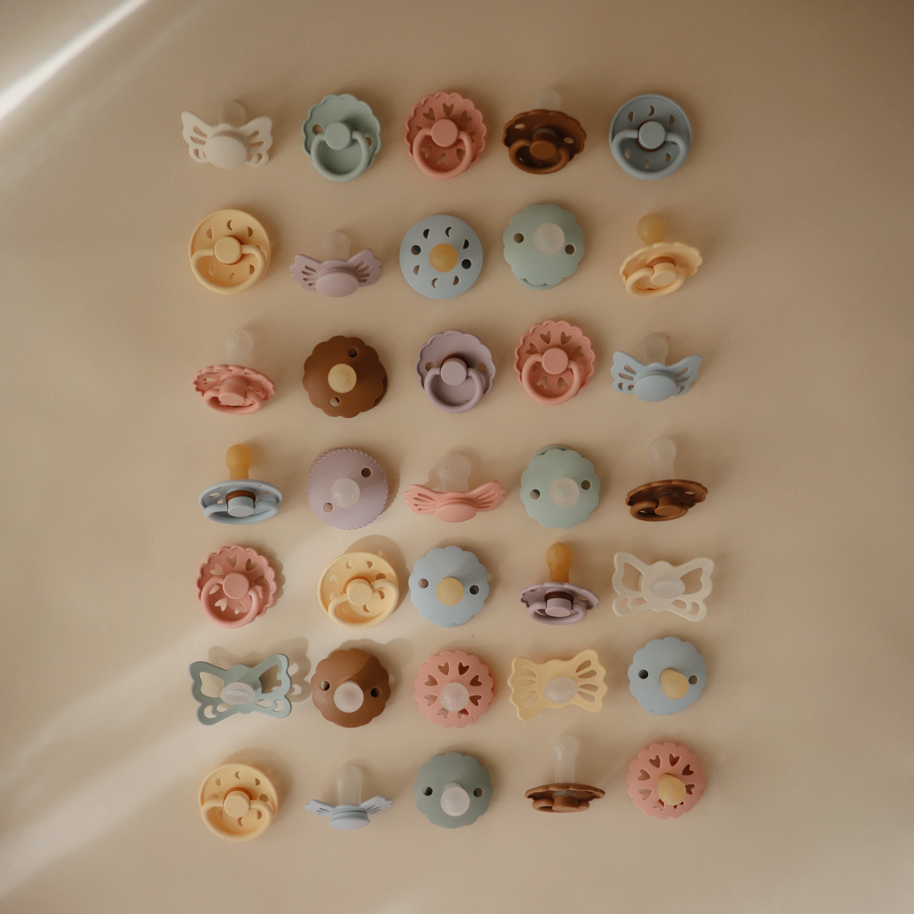 FRIGG Butterfly Anatomical Silicone Pacifier 2-Pack (6-18 Months) {Drop Ship}