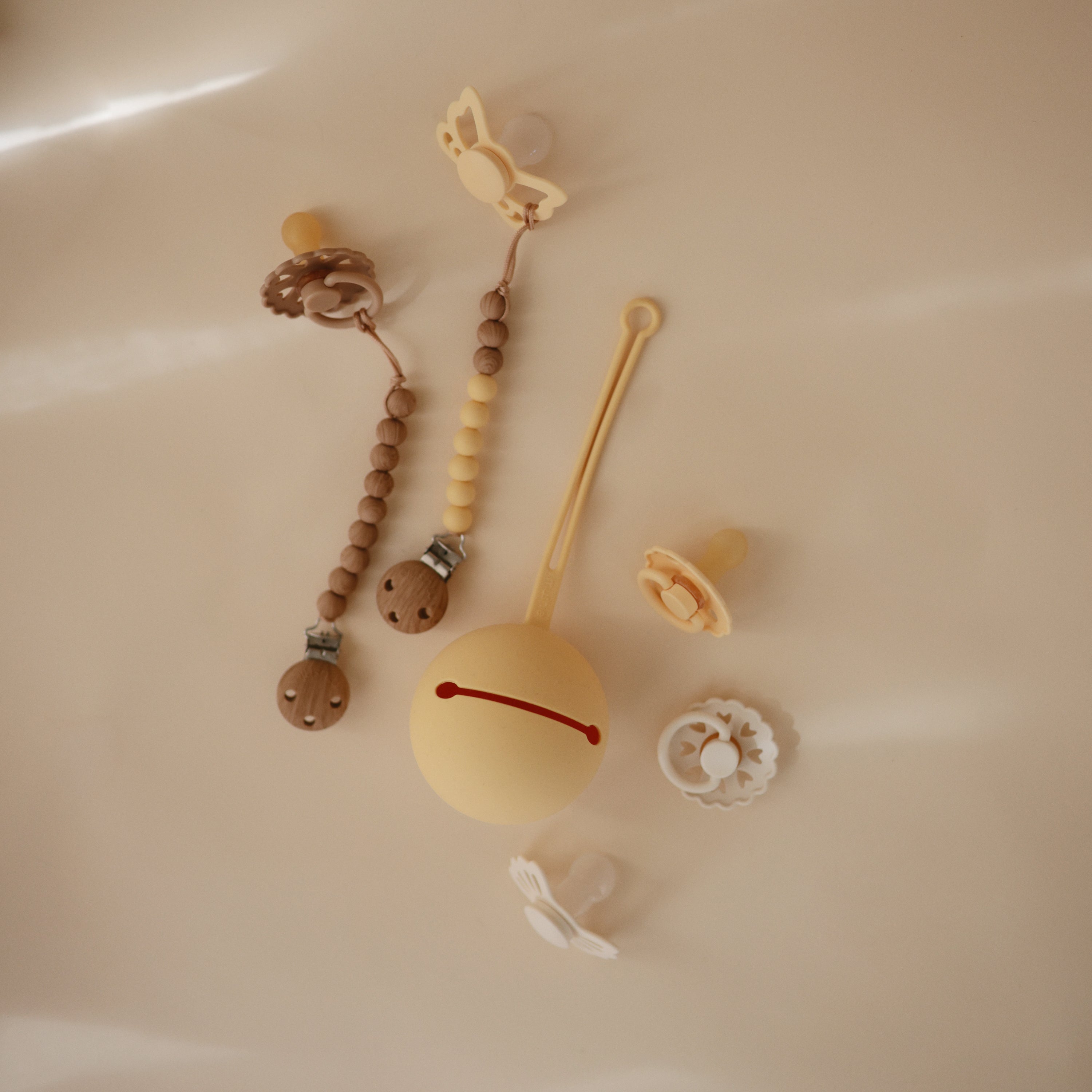 Silicone Pacifier Clip | Eva {Drop Ship}