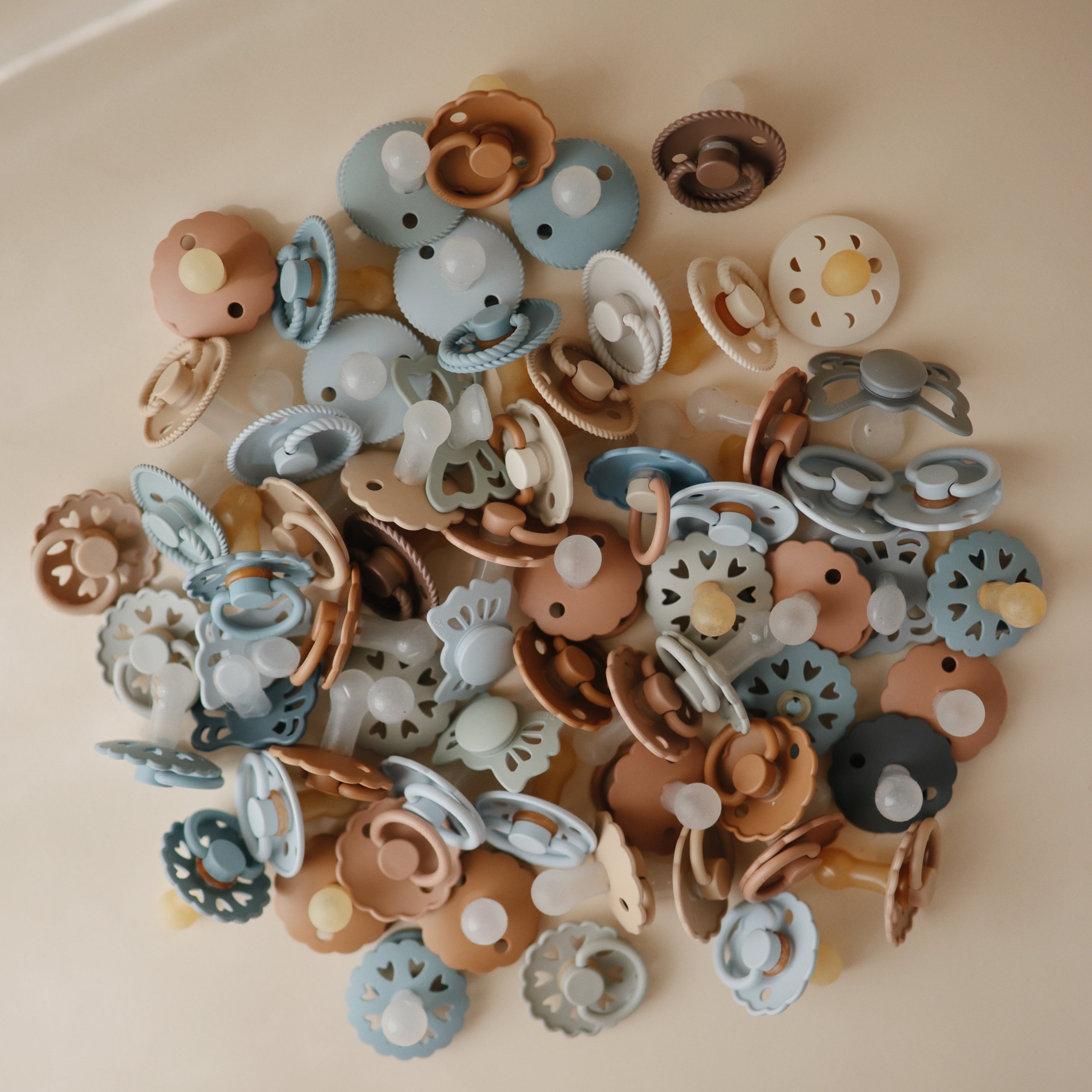 FRIGG Lucky Symmetrical Silicone Pacifier 2-Pack (0-6 Months) {Drop Ship}