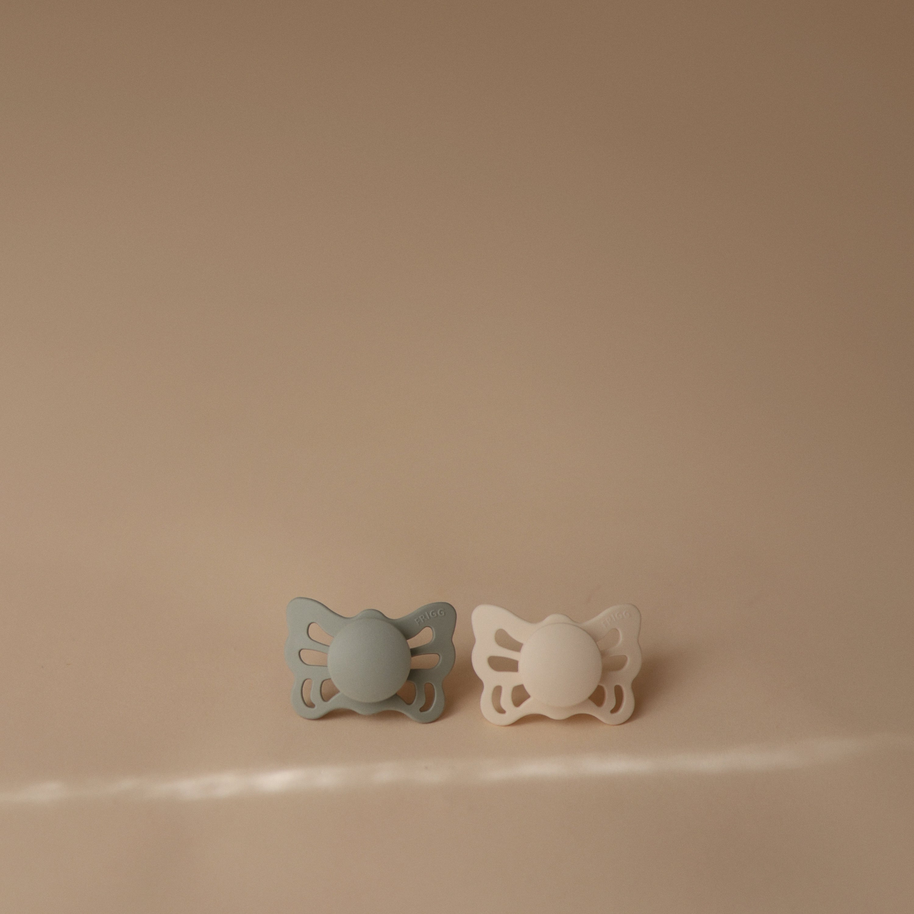 FRIGG Butterfly Anatomical Silicone Pacifier 2-Pack (0-6 Months) {Drop Ship}
