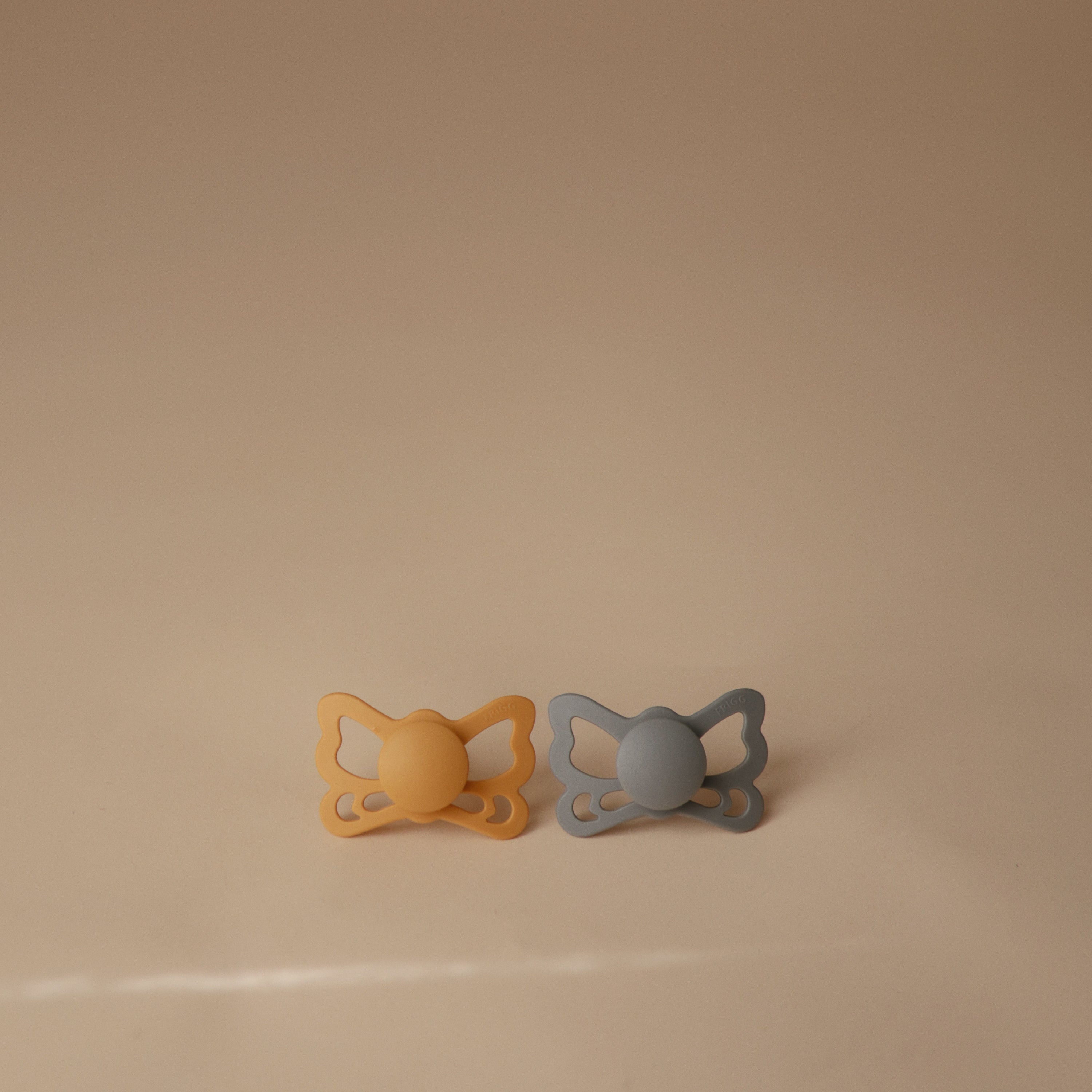 FRIGG Butterfly Anatomical Silicone Pacifier 2-Pack (6-18 Months) {Drop Ship}
