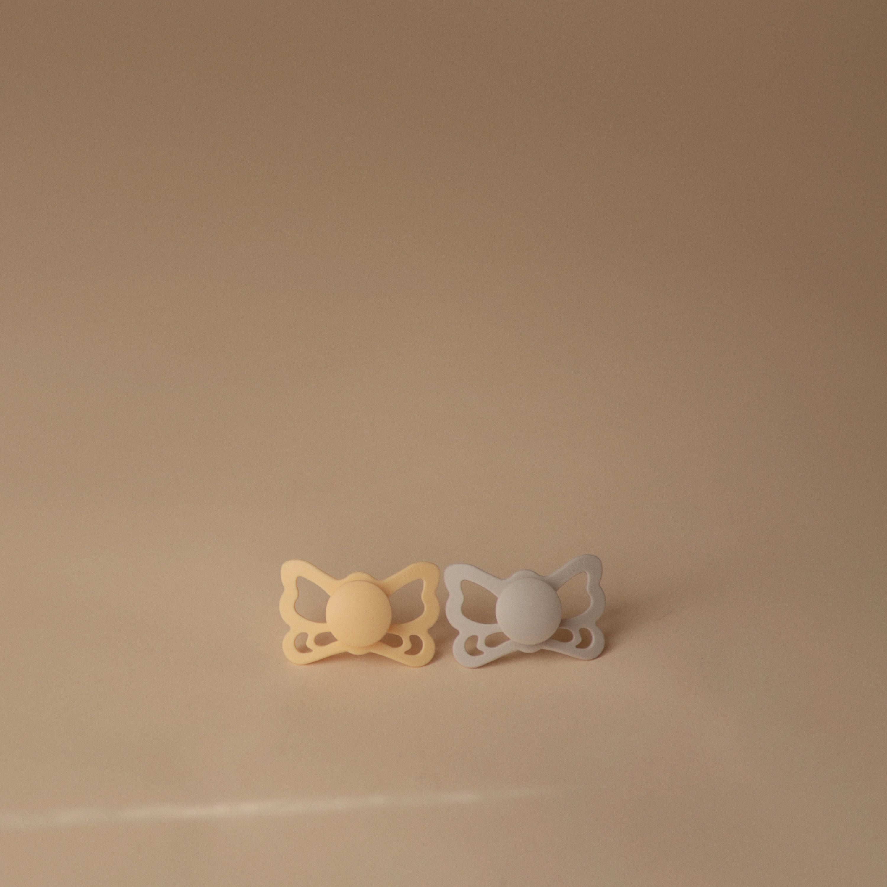 FRIGG Butterfly Anatomical Silicone Pacifier 2-Pack (6-18 Months) {Drop Ship}